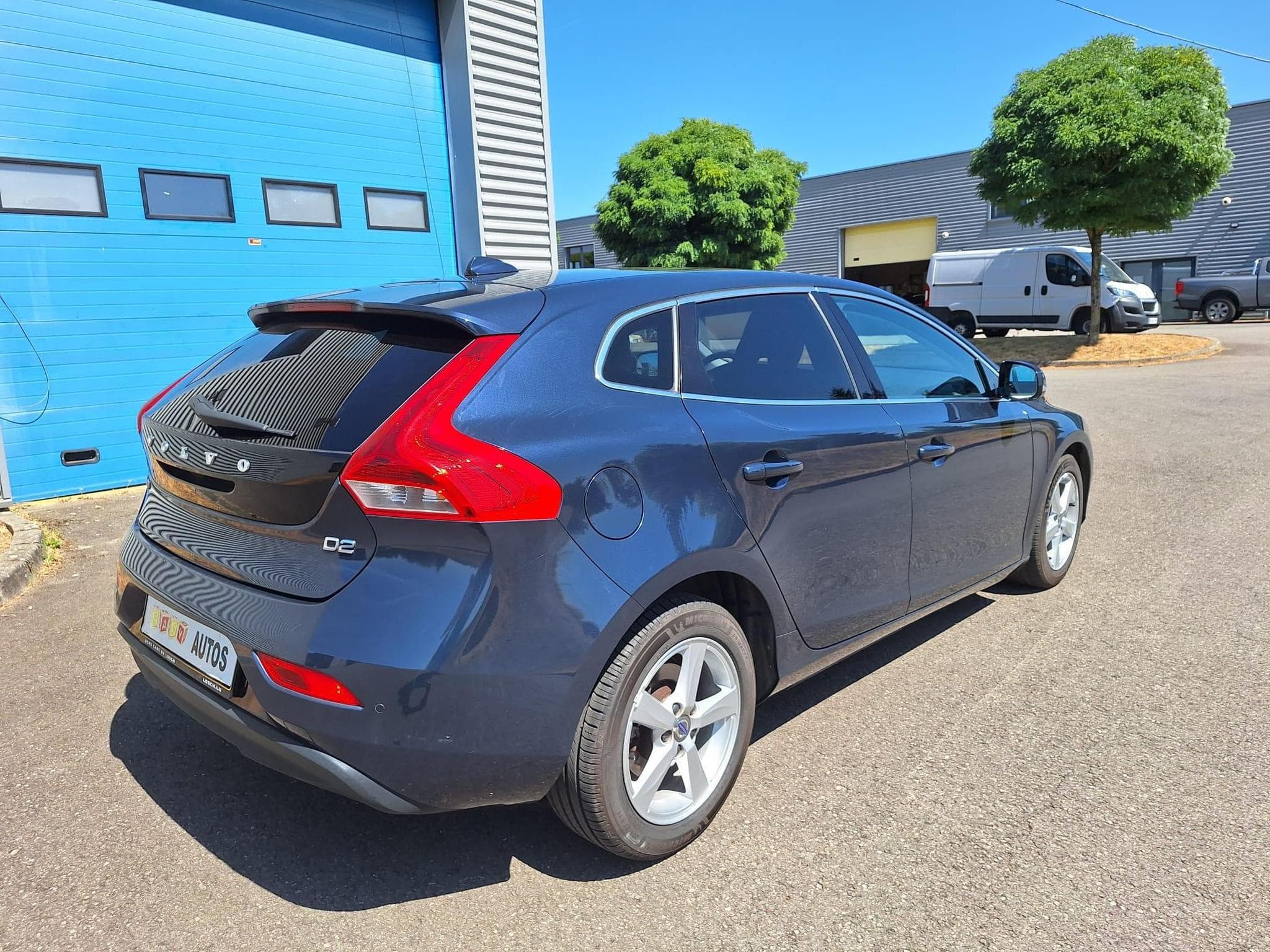 Volvo V40 D2 1.6d 114ch Momentum (2014) - Photo 3