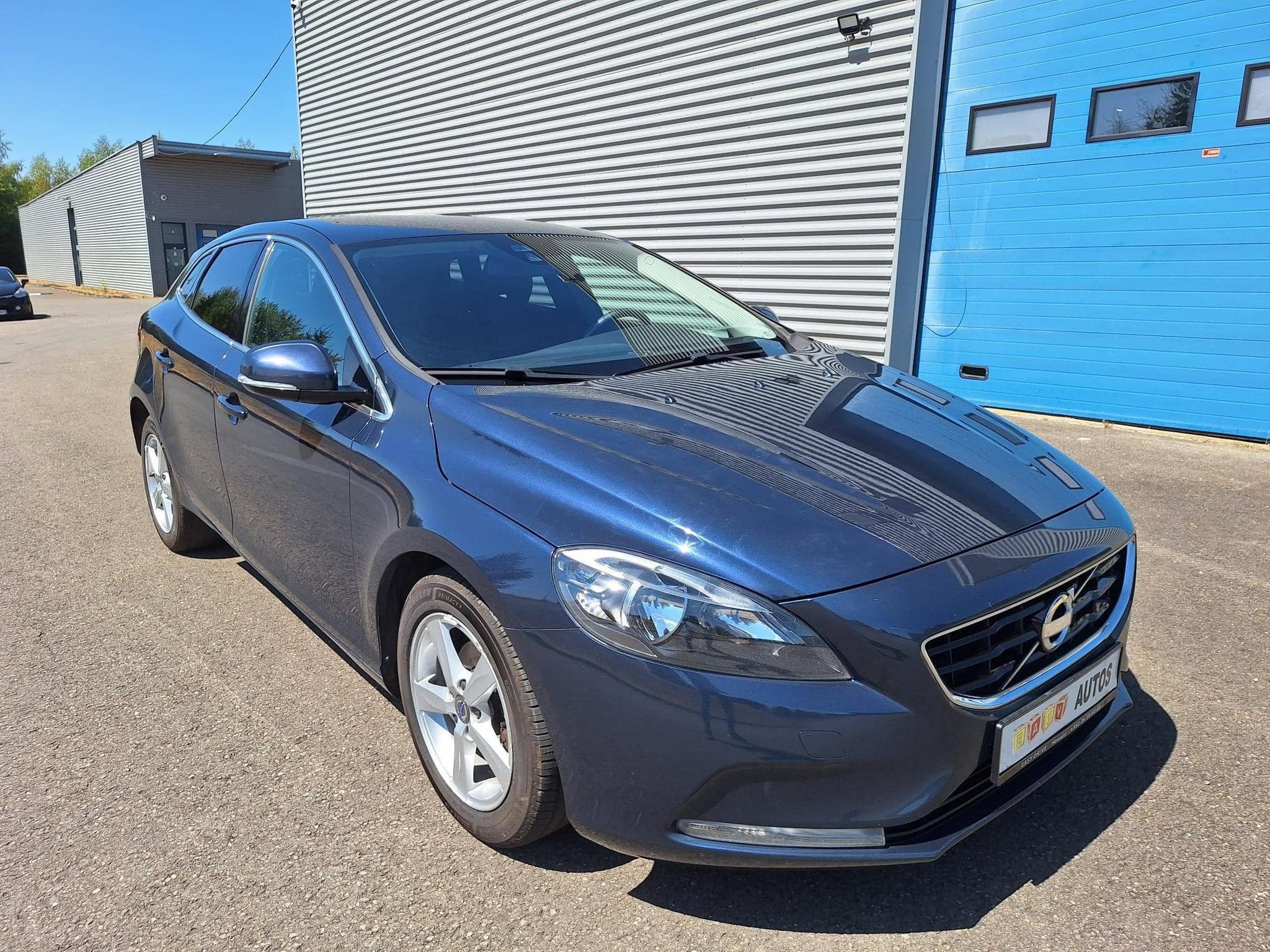 Volvo V40 D2 1.6d 114ch Momentum (2014) - Photo 1