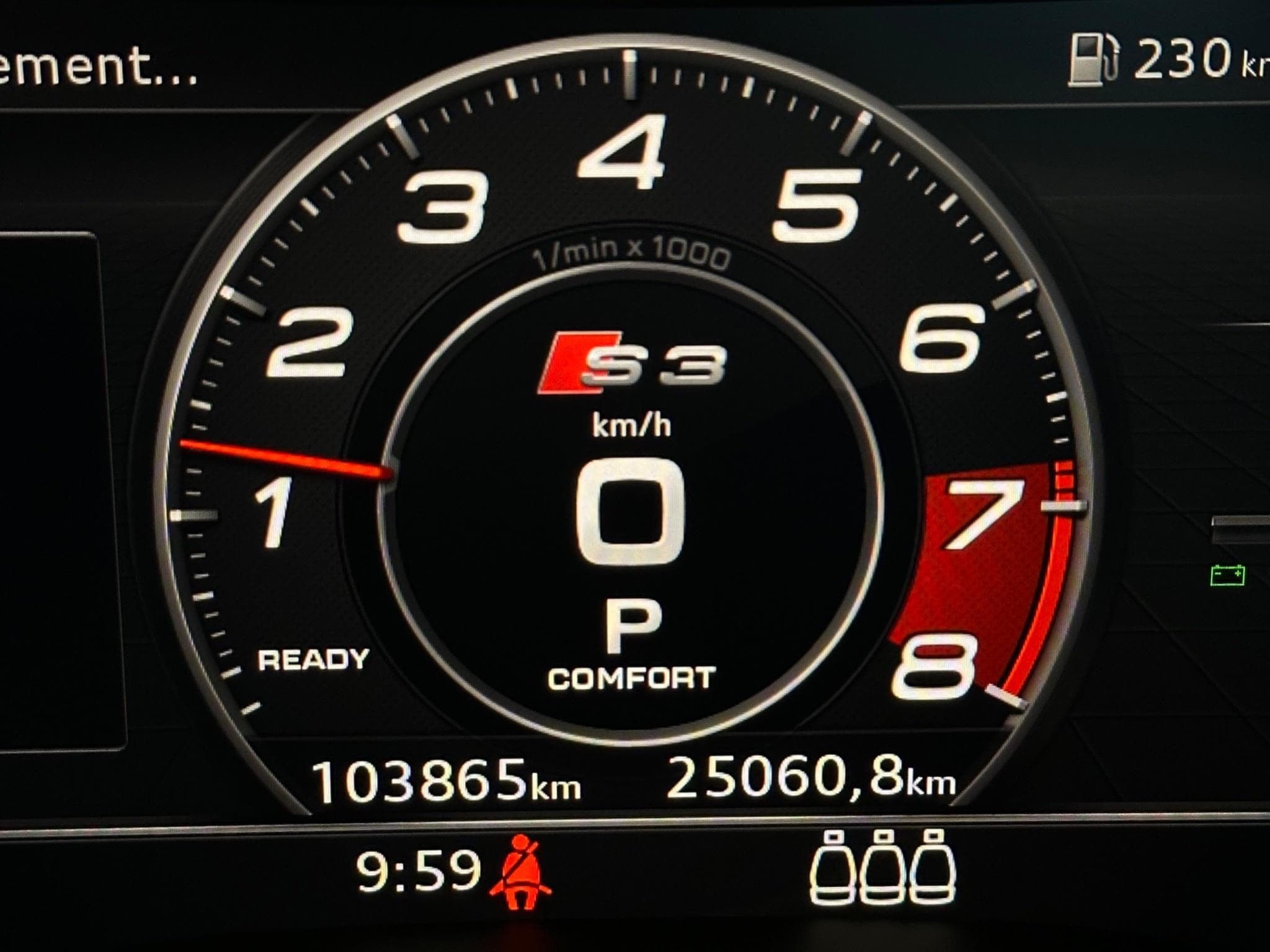 Audi S3 Sportback 2.0 TFSI quattro S tronic (2019) - Photo 6
