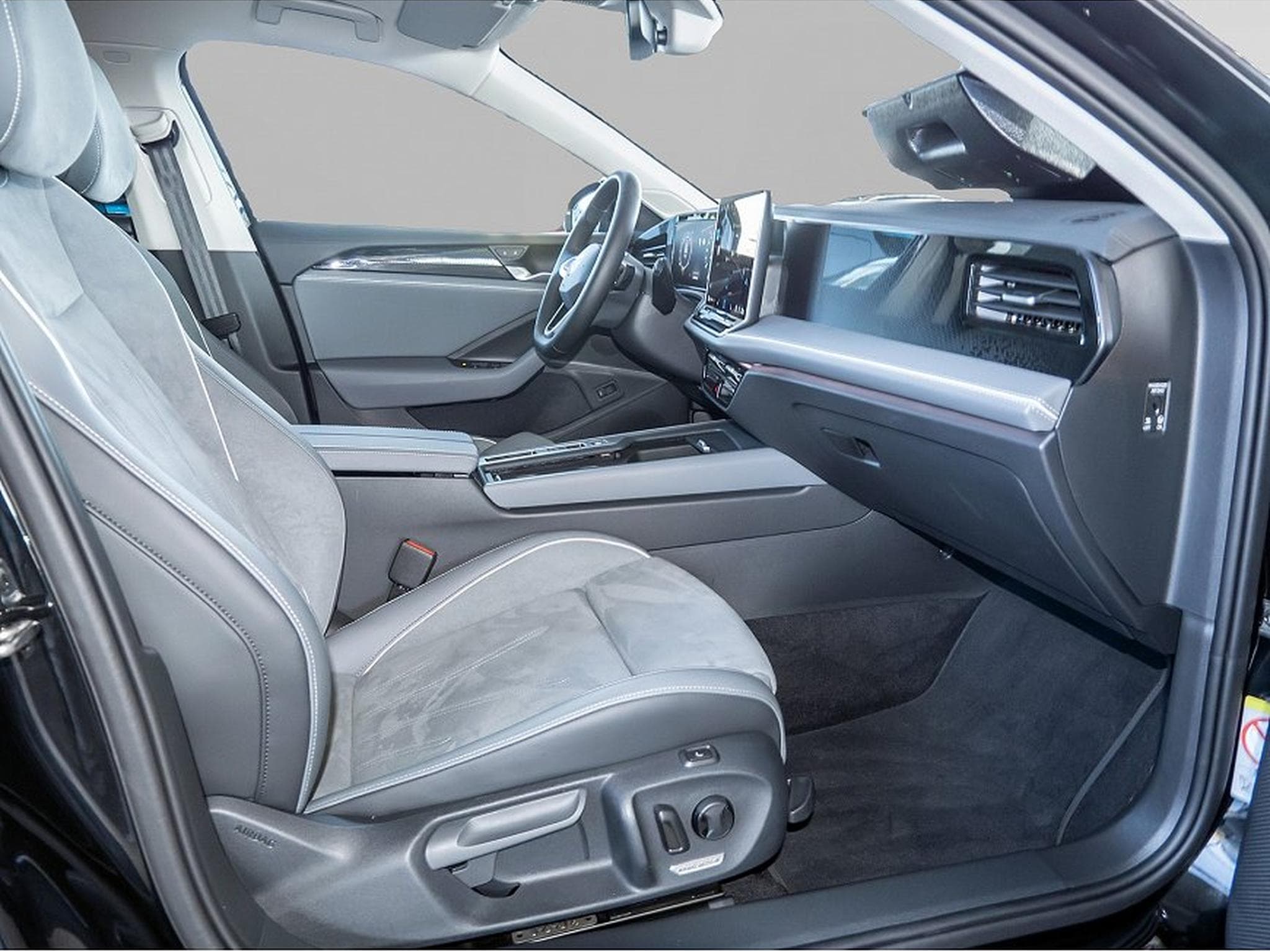 VW Passat (2025) - Photo 2