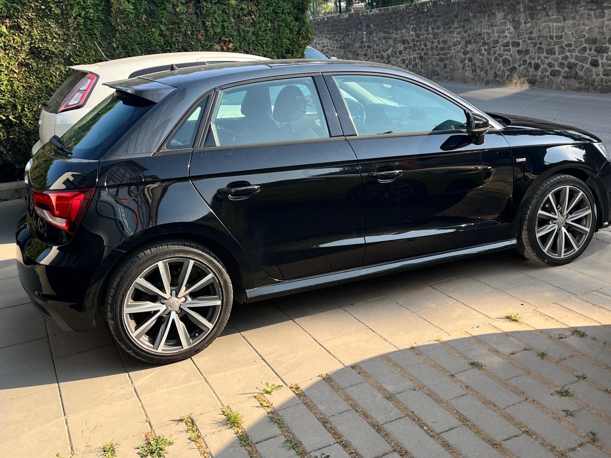 Audi A1 Sportback 1.0 tfsi stronic (2016) - Photo 1