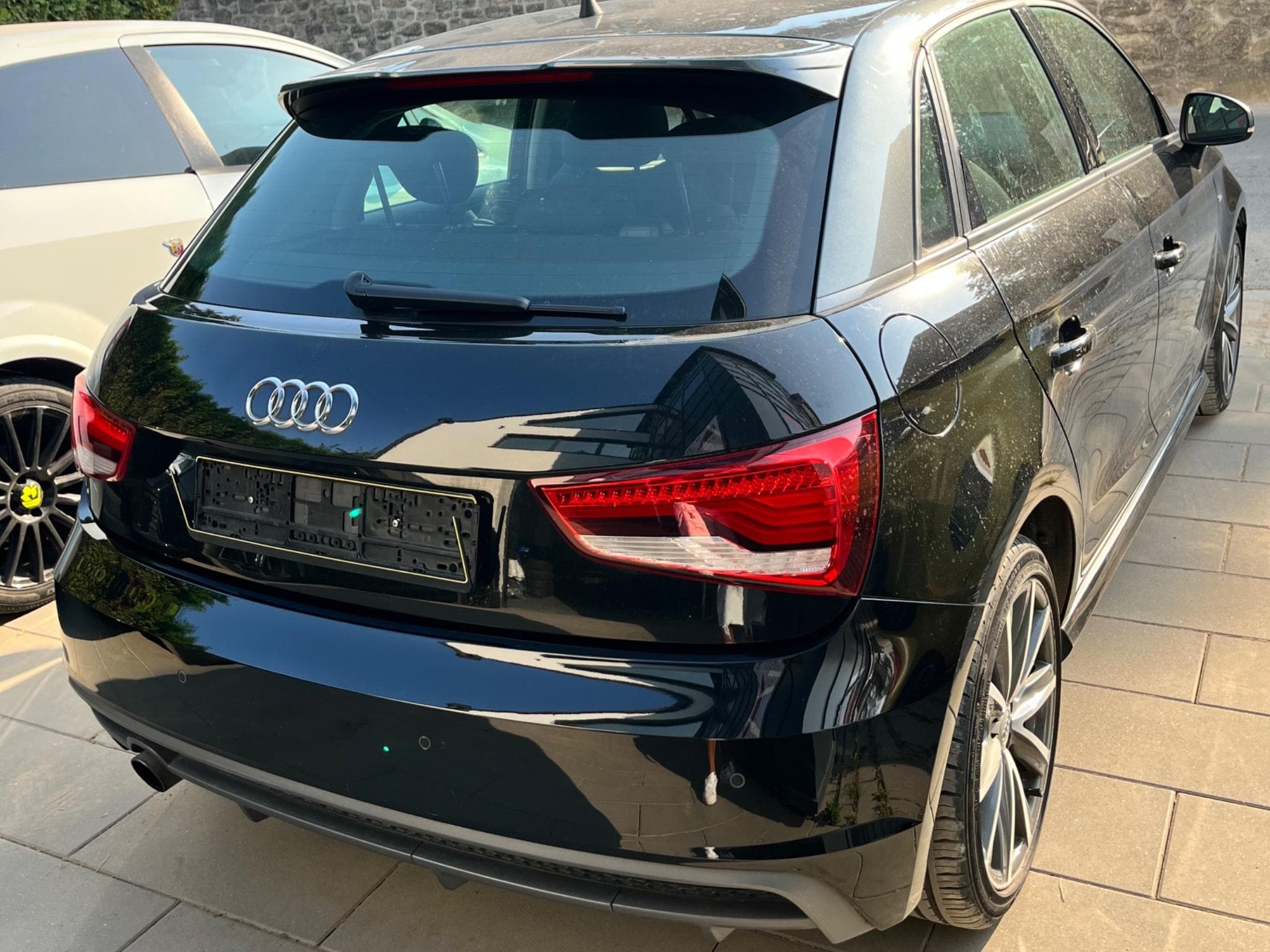 Audi A1 Sportback 1.0 tfsi stronic (2016) - Photo 2