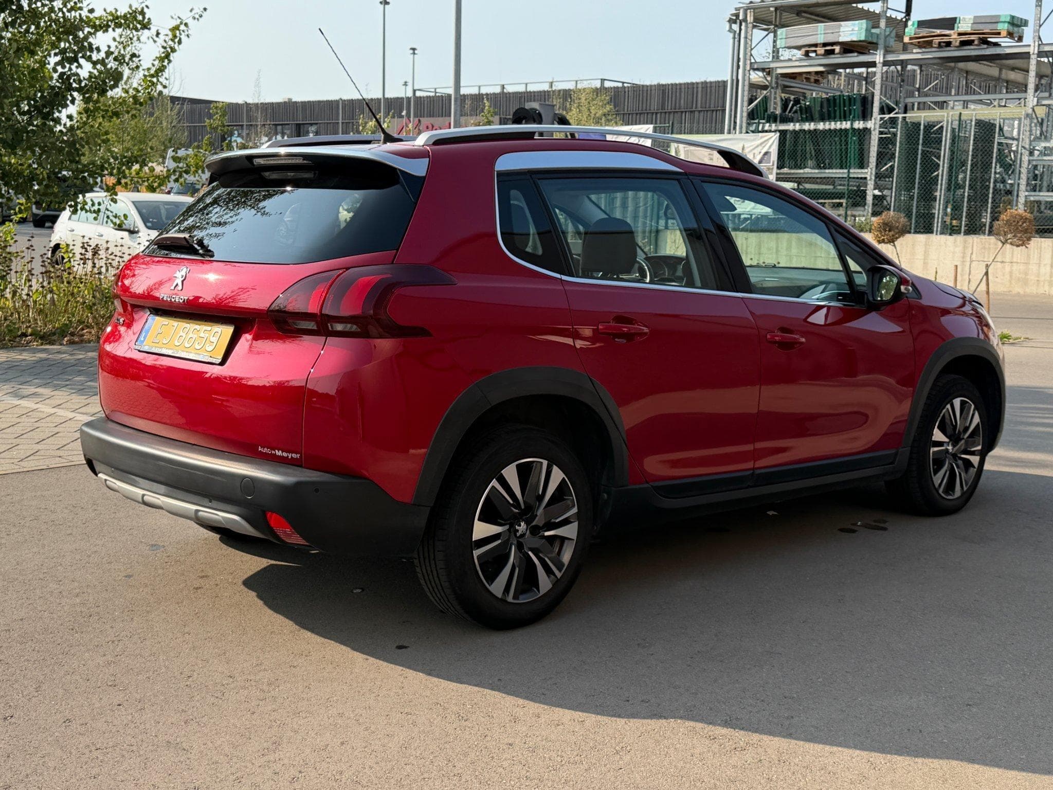 Peugeot 2008 PureTech Allure 110 (2018) - Photo 2