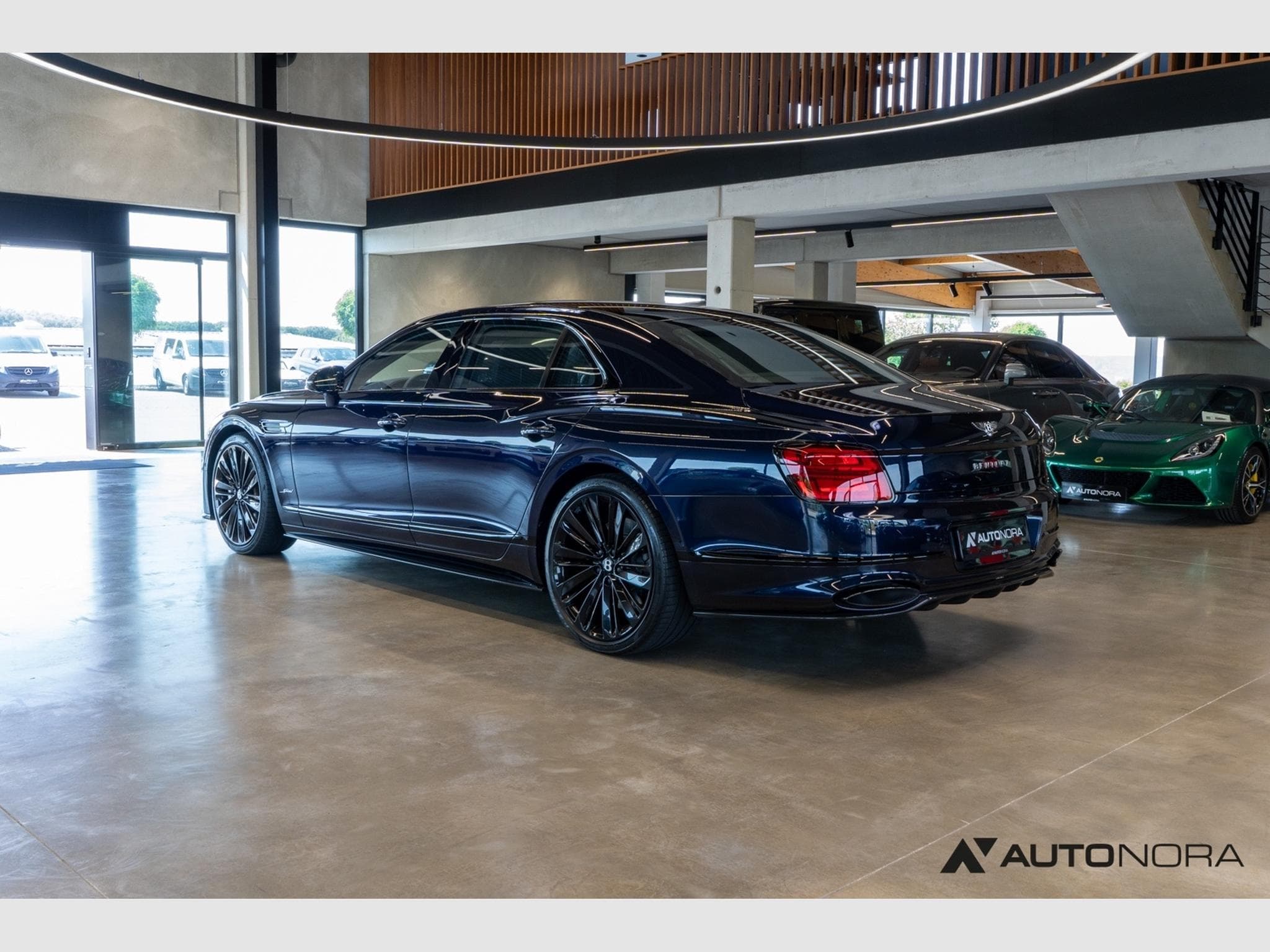 Bentley Flying Spur W12 Speed (2023) - Photo 2