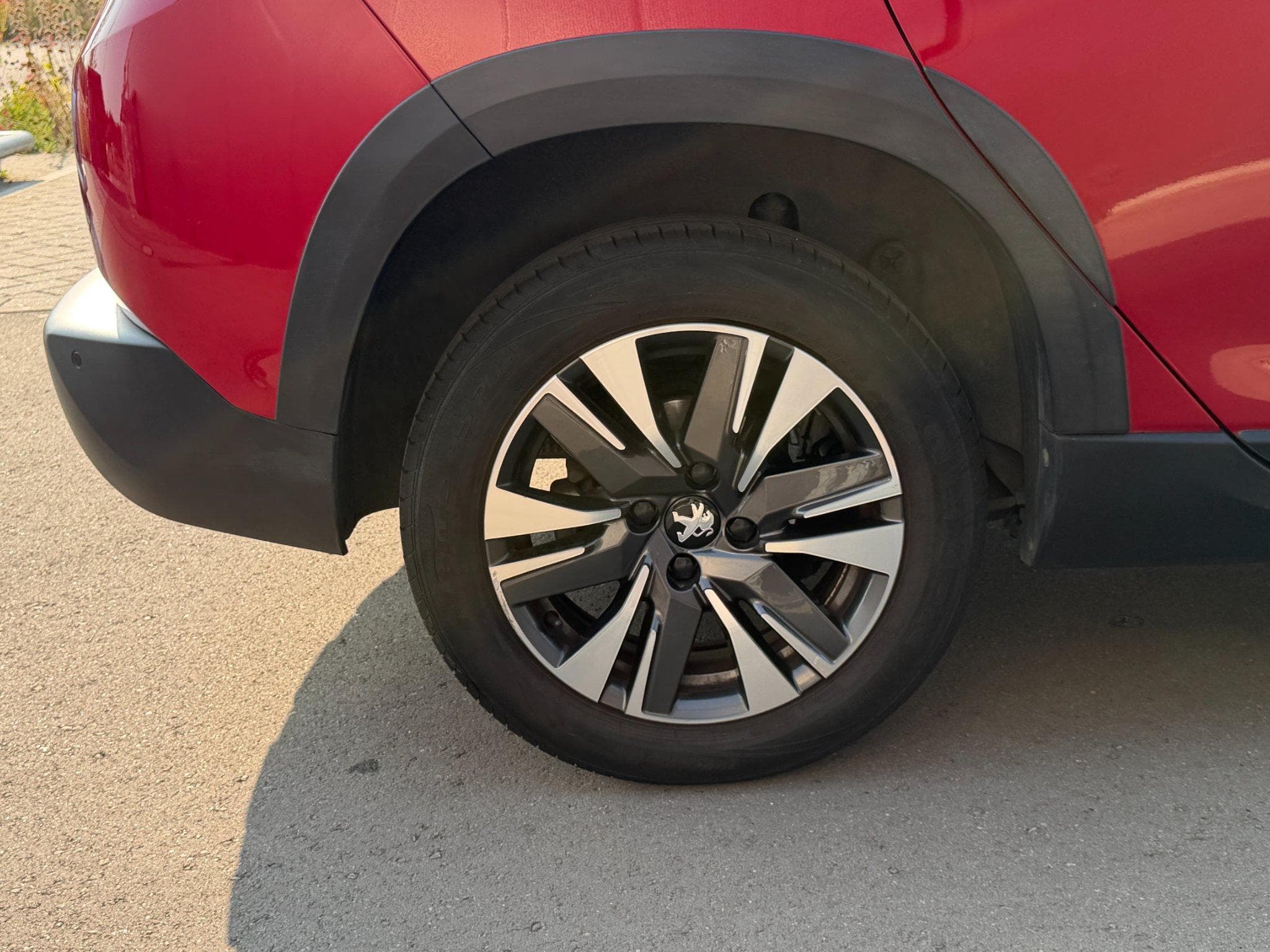 Peugeot 2008 PureTech Allure 110 (2018) - Photo 10