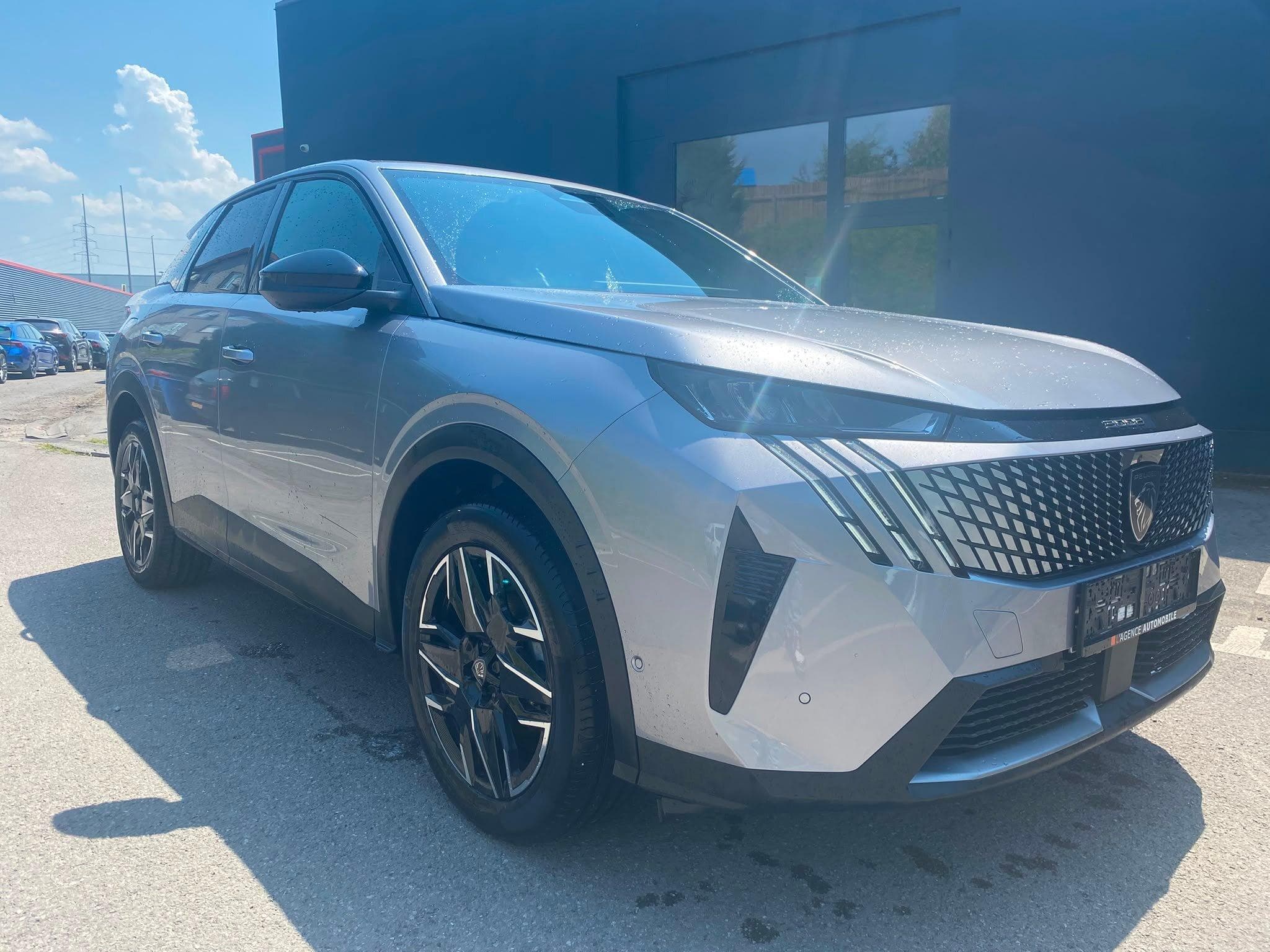 Peugeot 3008 First Edition Allure (2025) - Photo 3