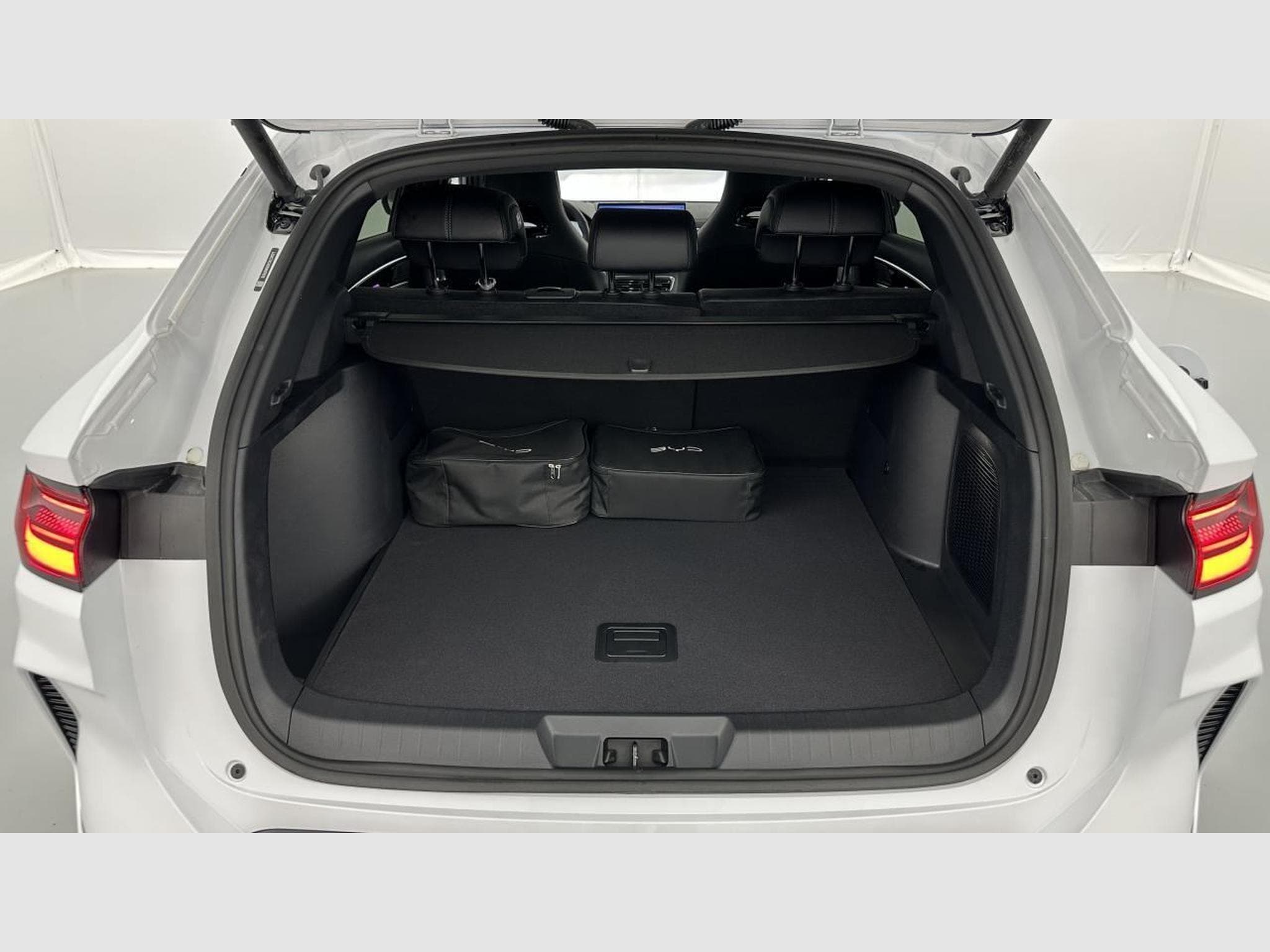 BYD SEAL U 1.5 DM-I 218 CH PHEV Boost (2026) - Photo 3