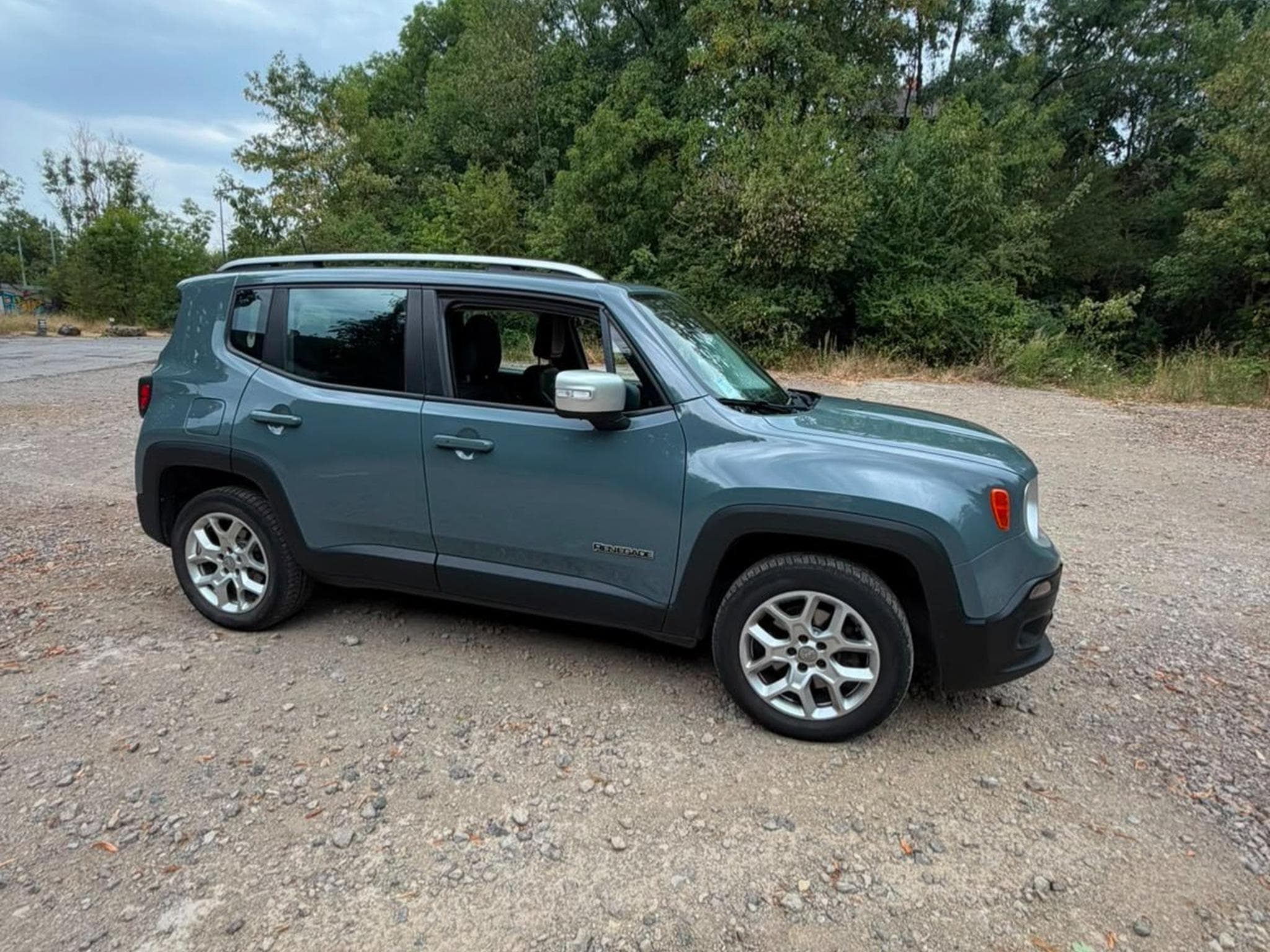 Jeep Renegade (2015) - Photo 2