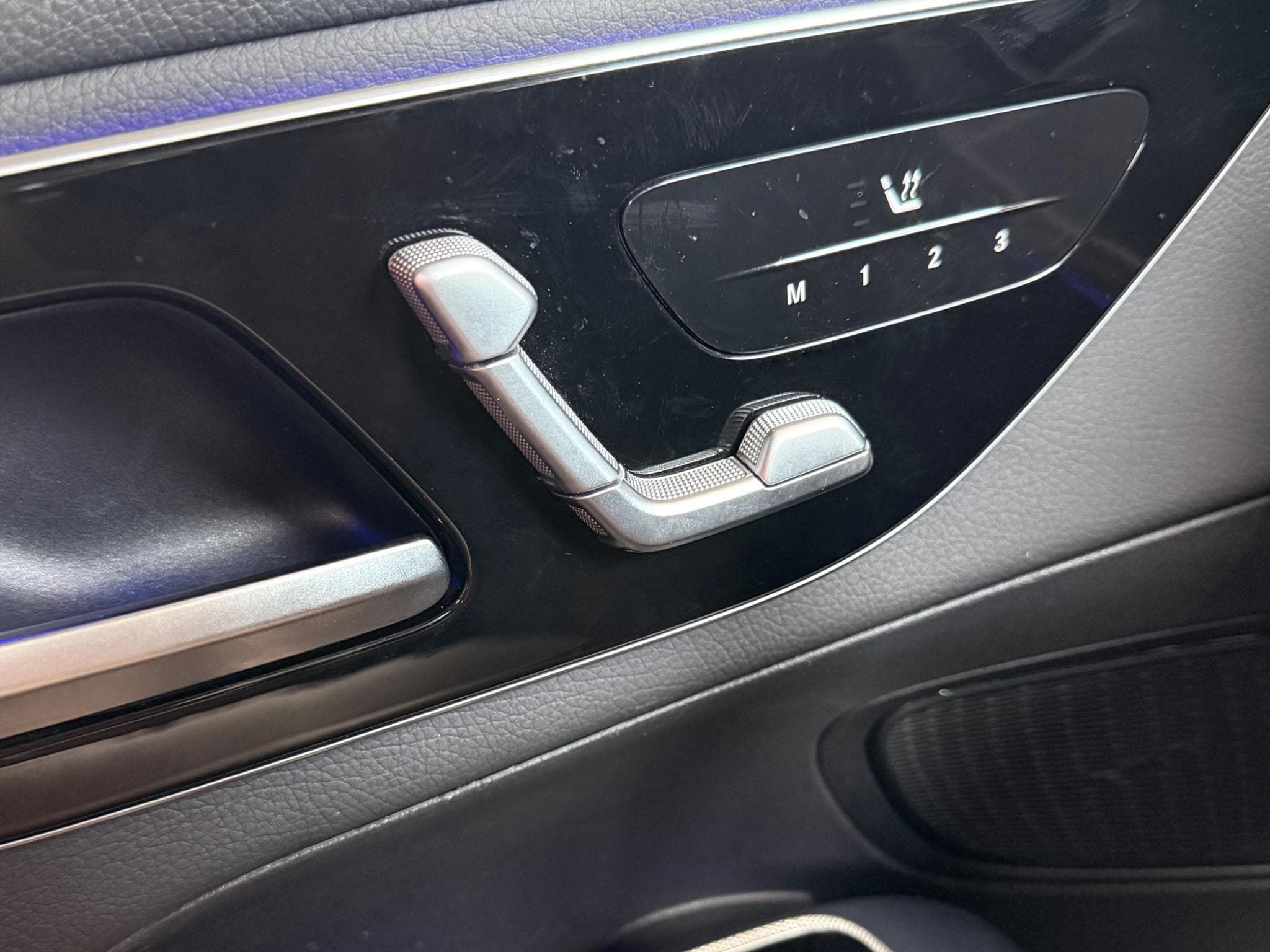Mercedes GLC 220 (2024) - Photo 10