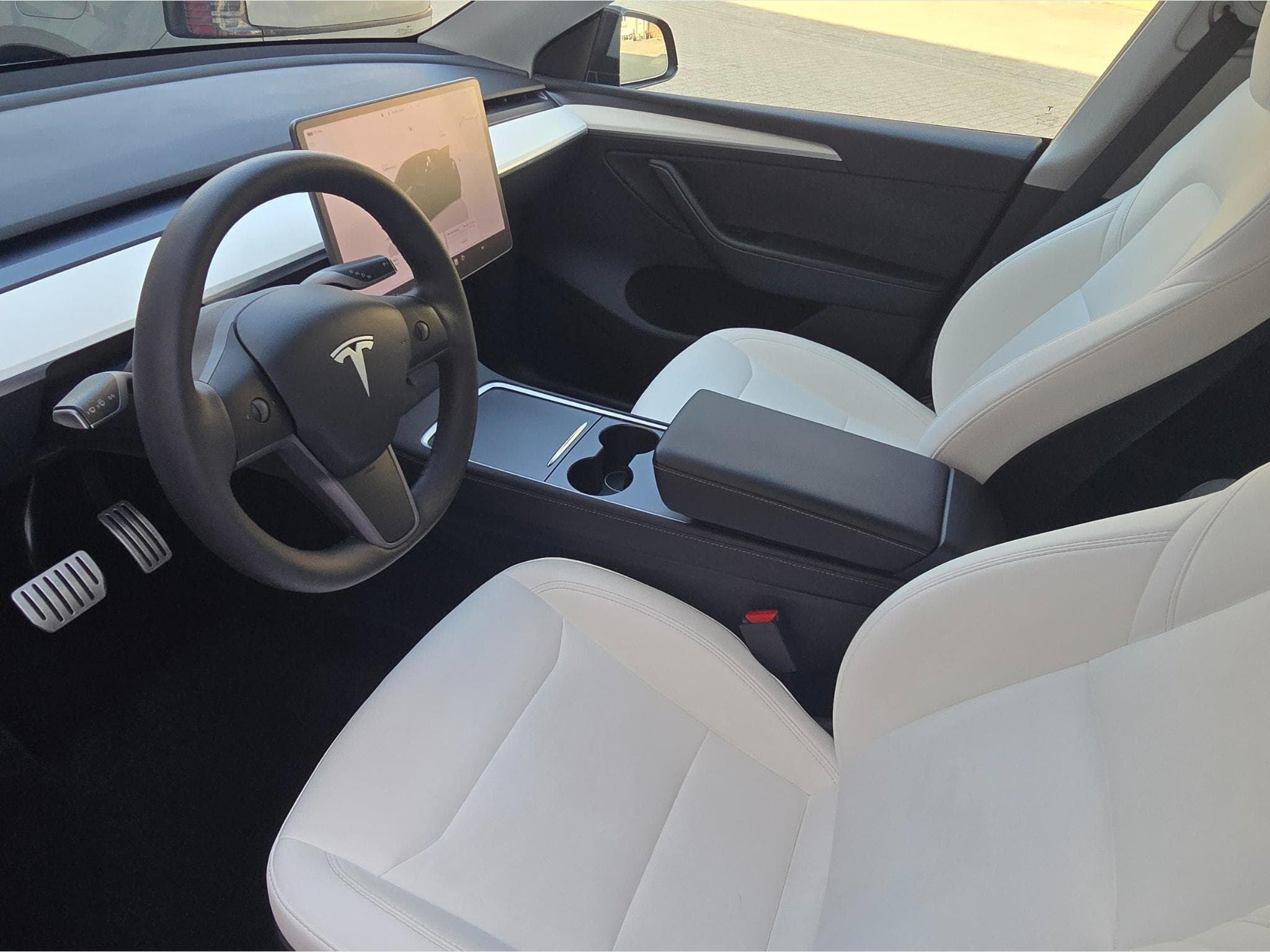 Tesla Model Y (2023) - Foto 2