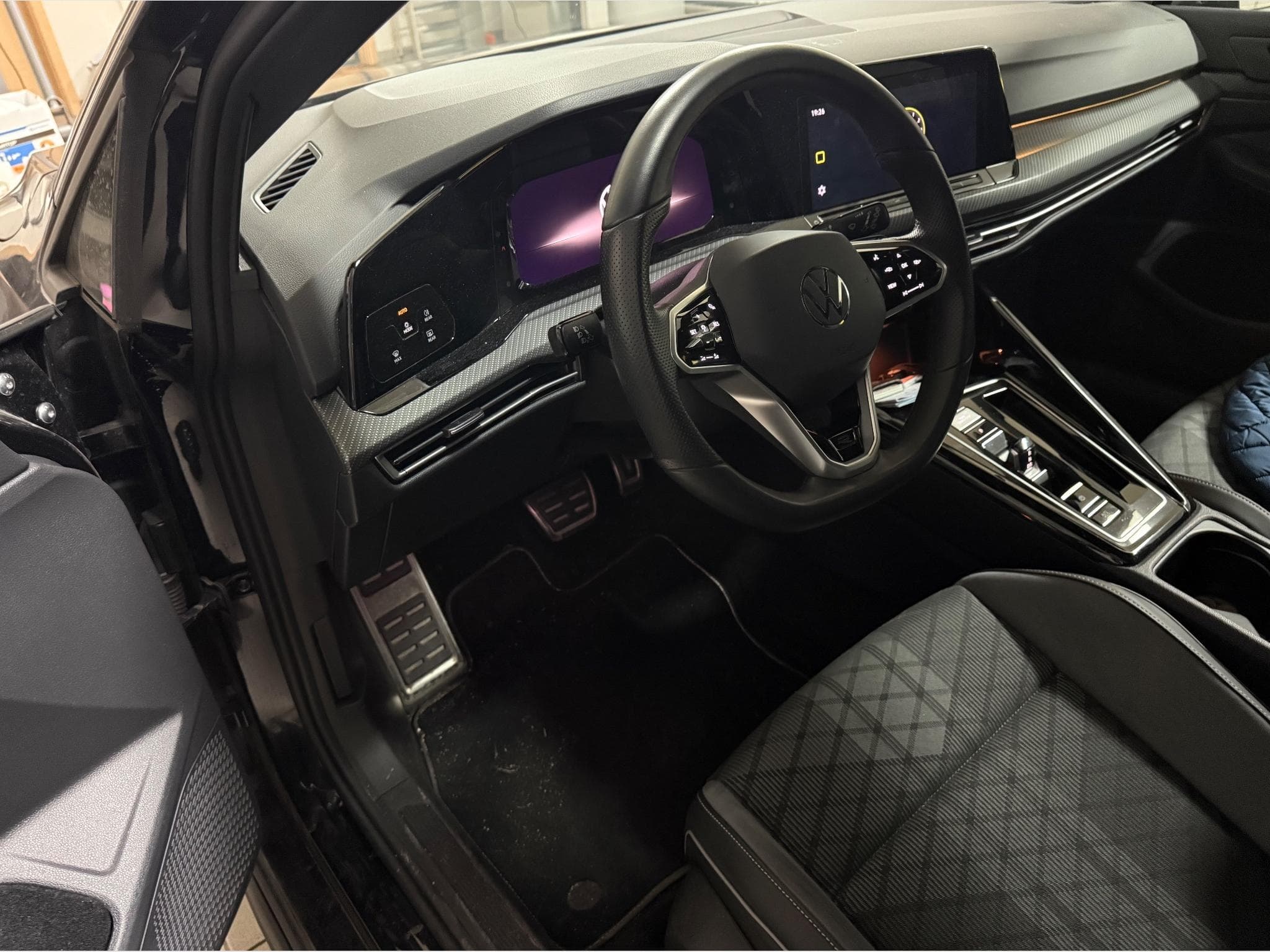 VW Golf VIII R-Line (2023) - Foto 2