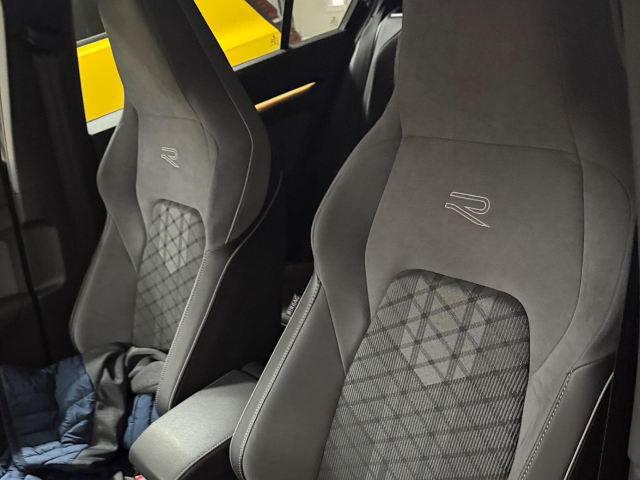 VW Golf VIII R-Line (2023) - Foto 3