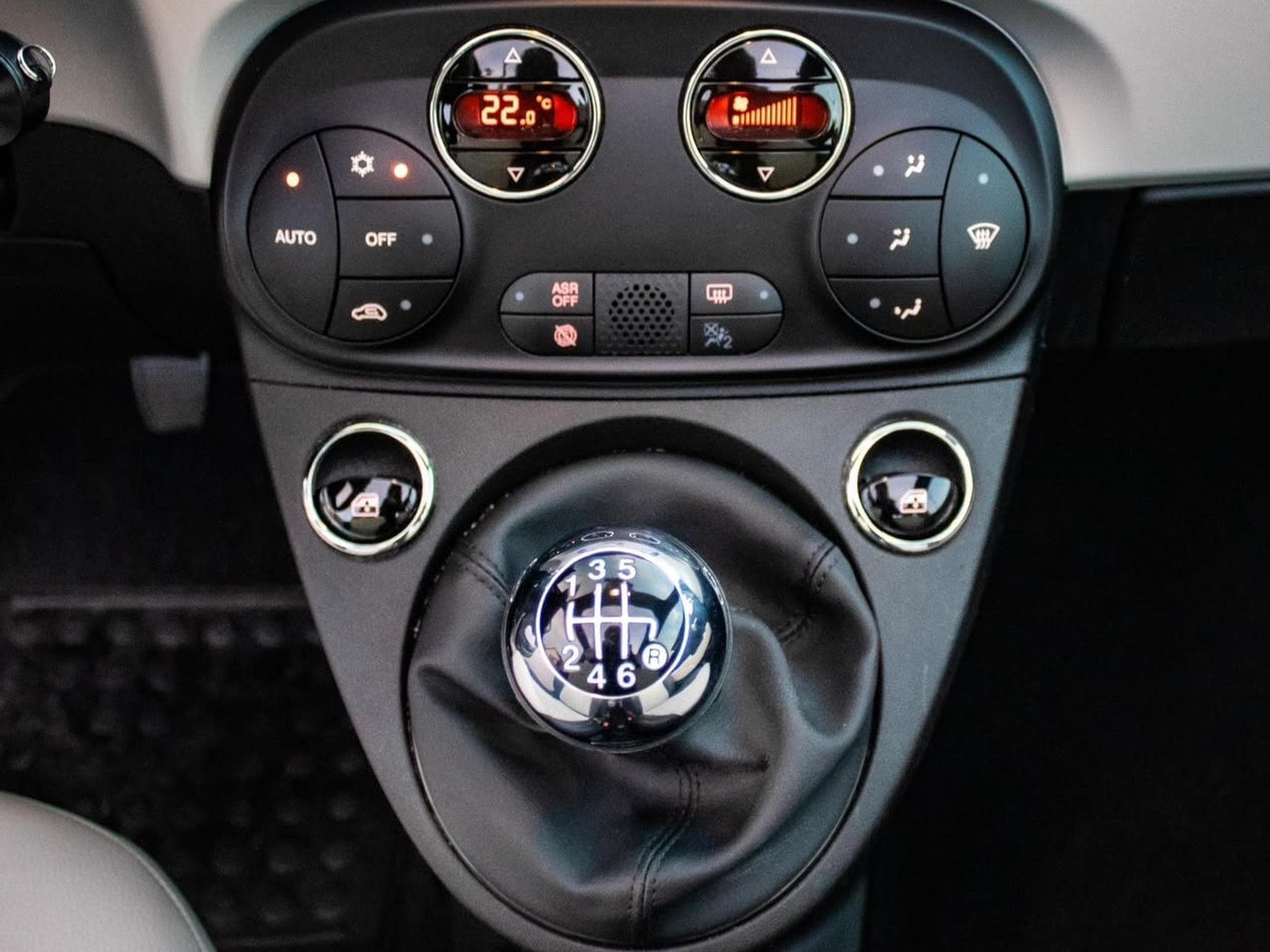 Fiat 500 Fiat 500C Hybrid Essence Anéé 2020 (2020) - Photo 9