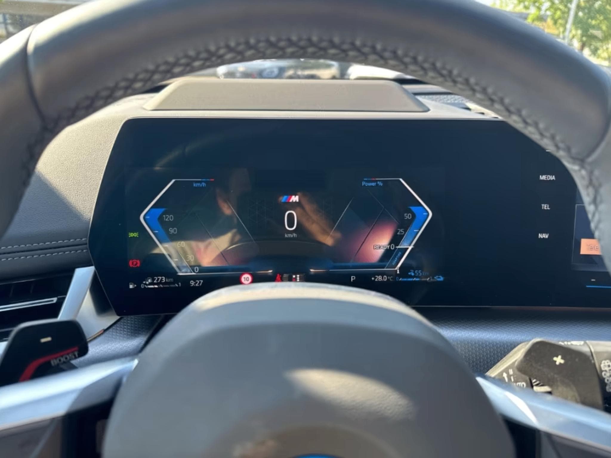 BMW X1 xDrive 30e M Sport Pano ACC HUD (2025) - Photo 9