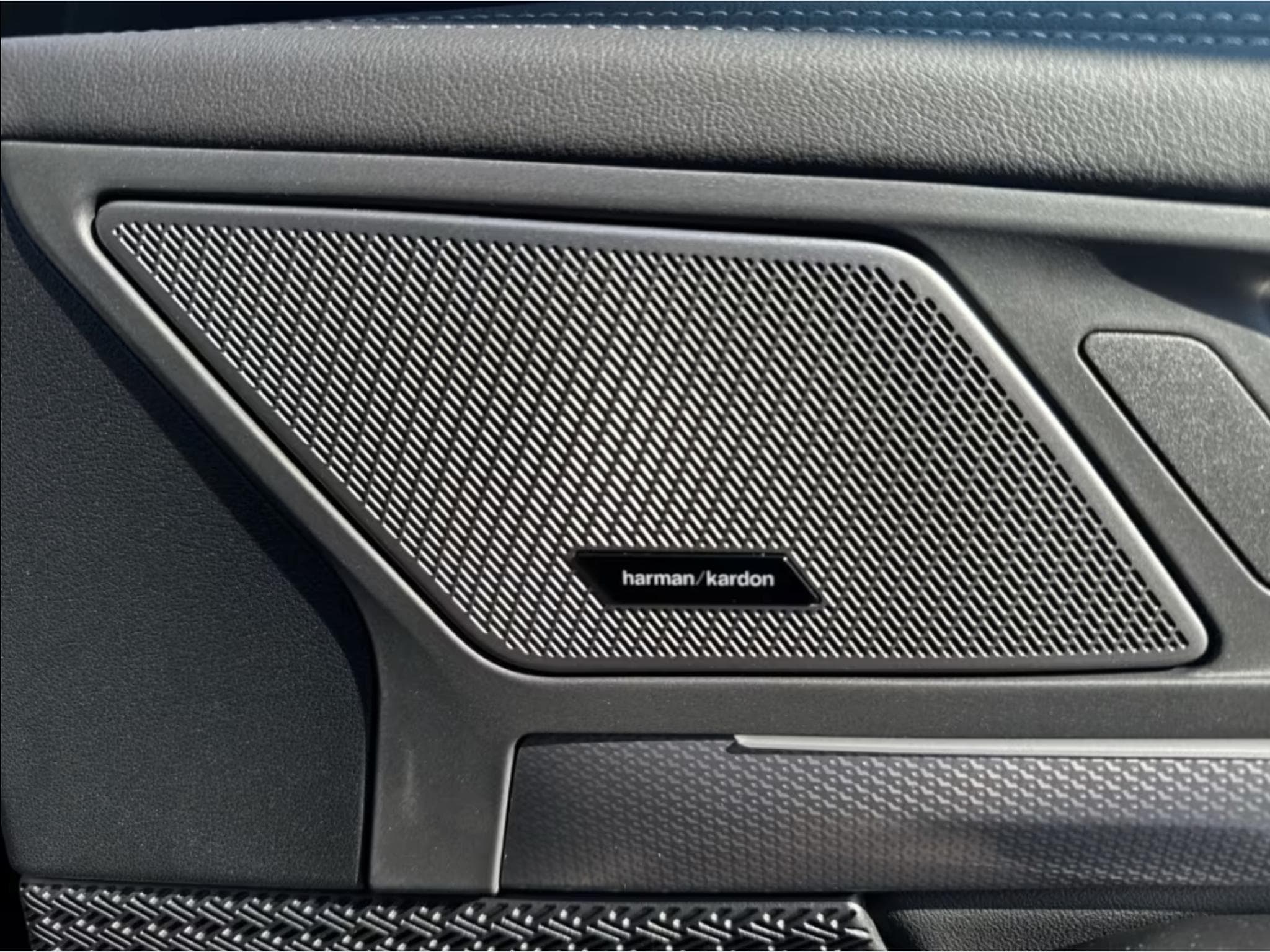 BMW X1 xDrive 30e M Sport Pano ACC HUD (2025) - Photo 17