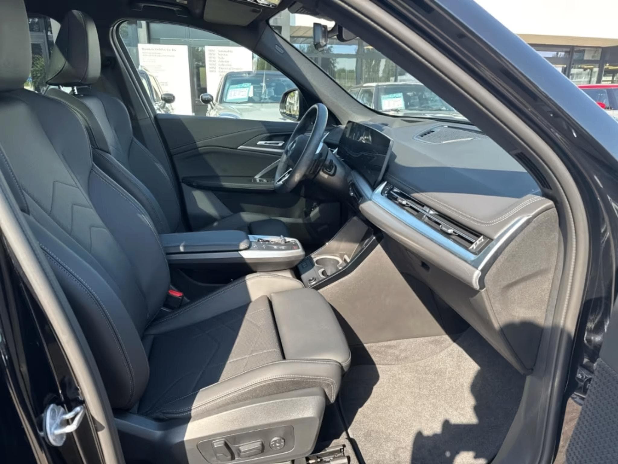 BMW X1 xDrive 30e M Sport Pano ACC HUD (2025) - Photo 8