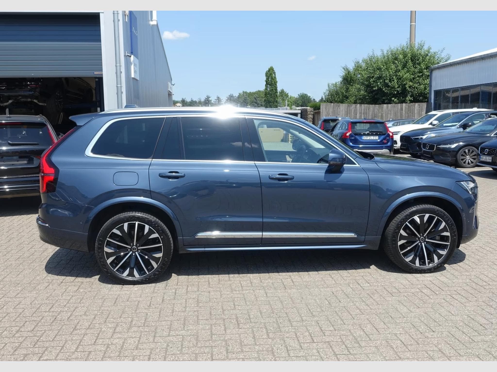 Volvo XC90 Plus Bright T8 AWD/ Pano/HeadUp/360° (2025) - Photo 3