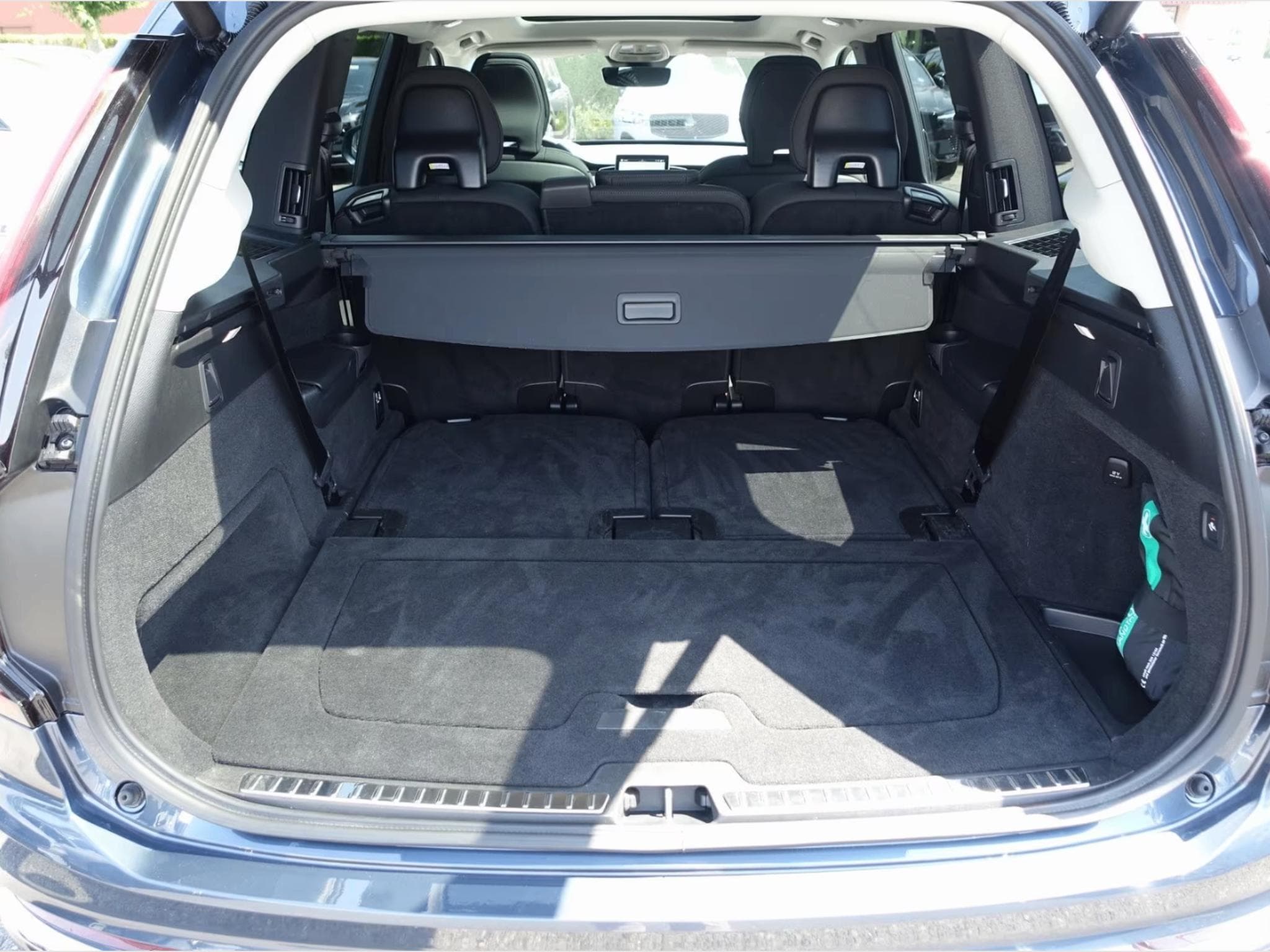 Volvo XC90 Plus Bright T8 AWD/ Pano/HeadUp/360° (2025) - Photo 12