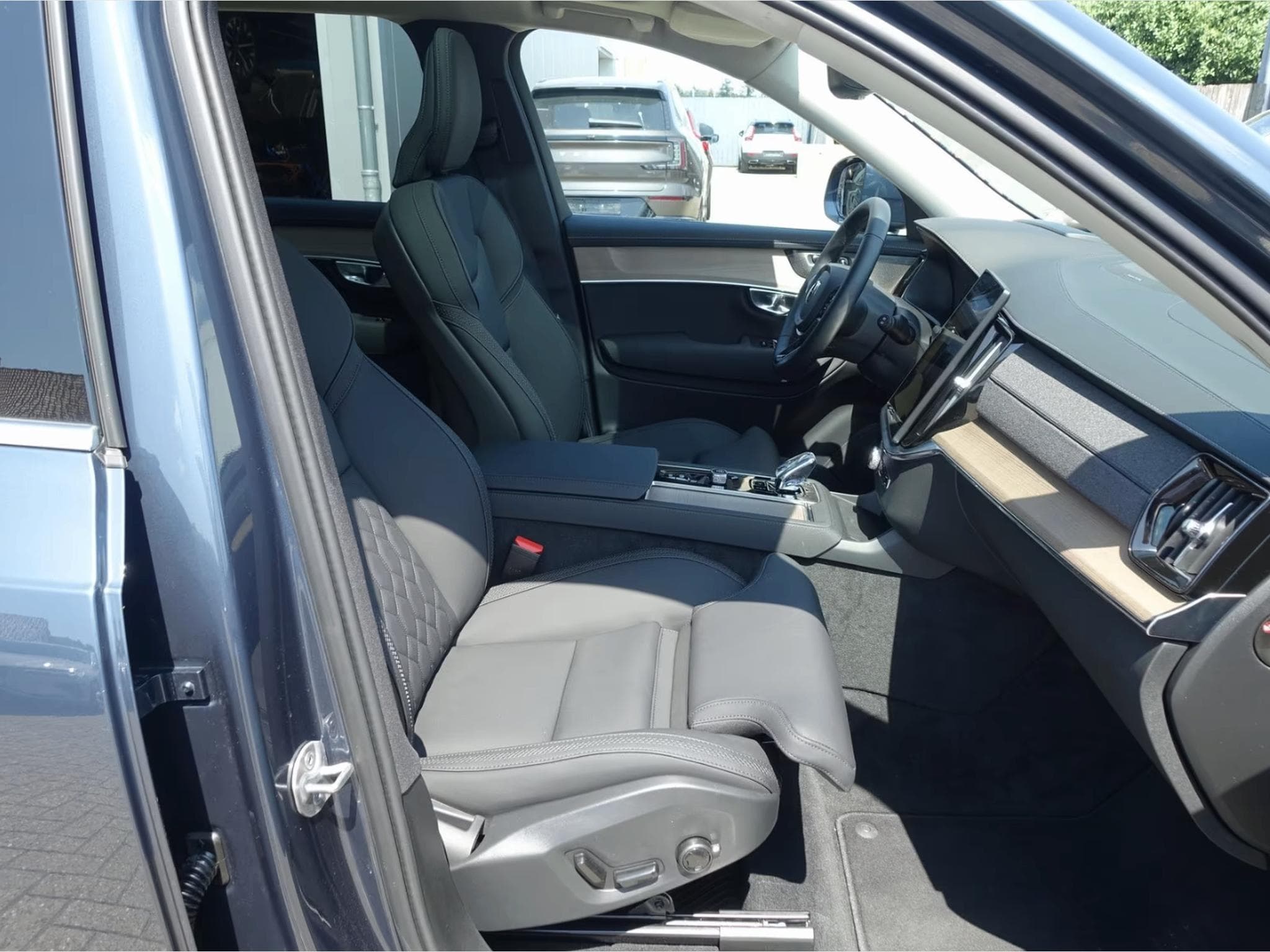 Volvo XC90 Plus Bright T8 AWD/ Pano/HeadUp/360° (2025) - Photo 7