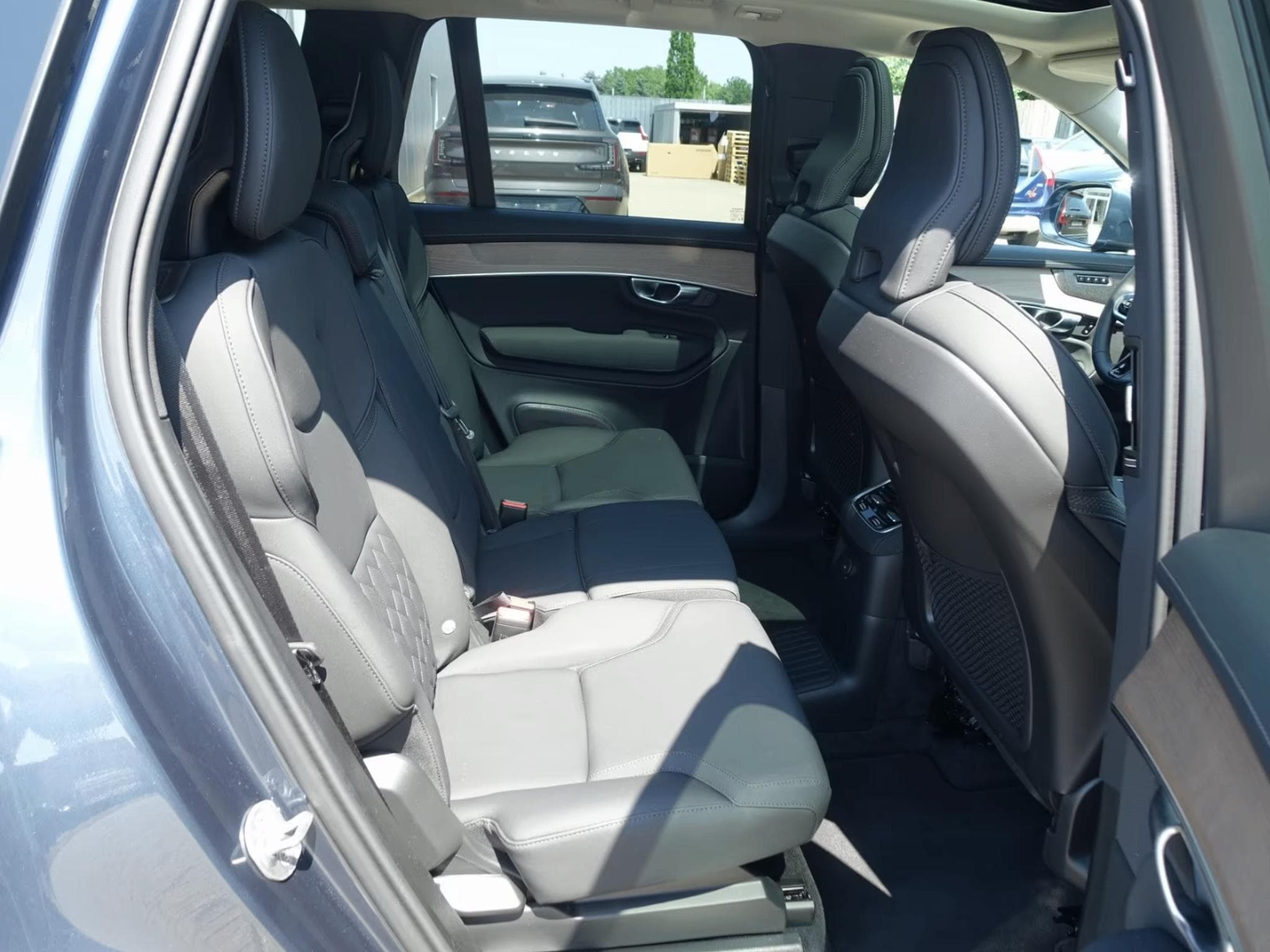 Volvo XC90 Plus Bright T8 AWD/ Pano/HeadUp/360° (2025) - Photo 10