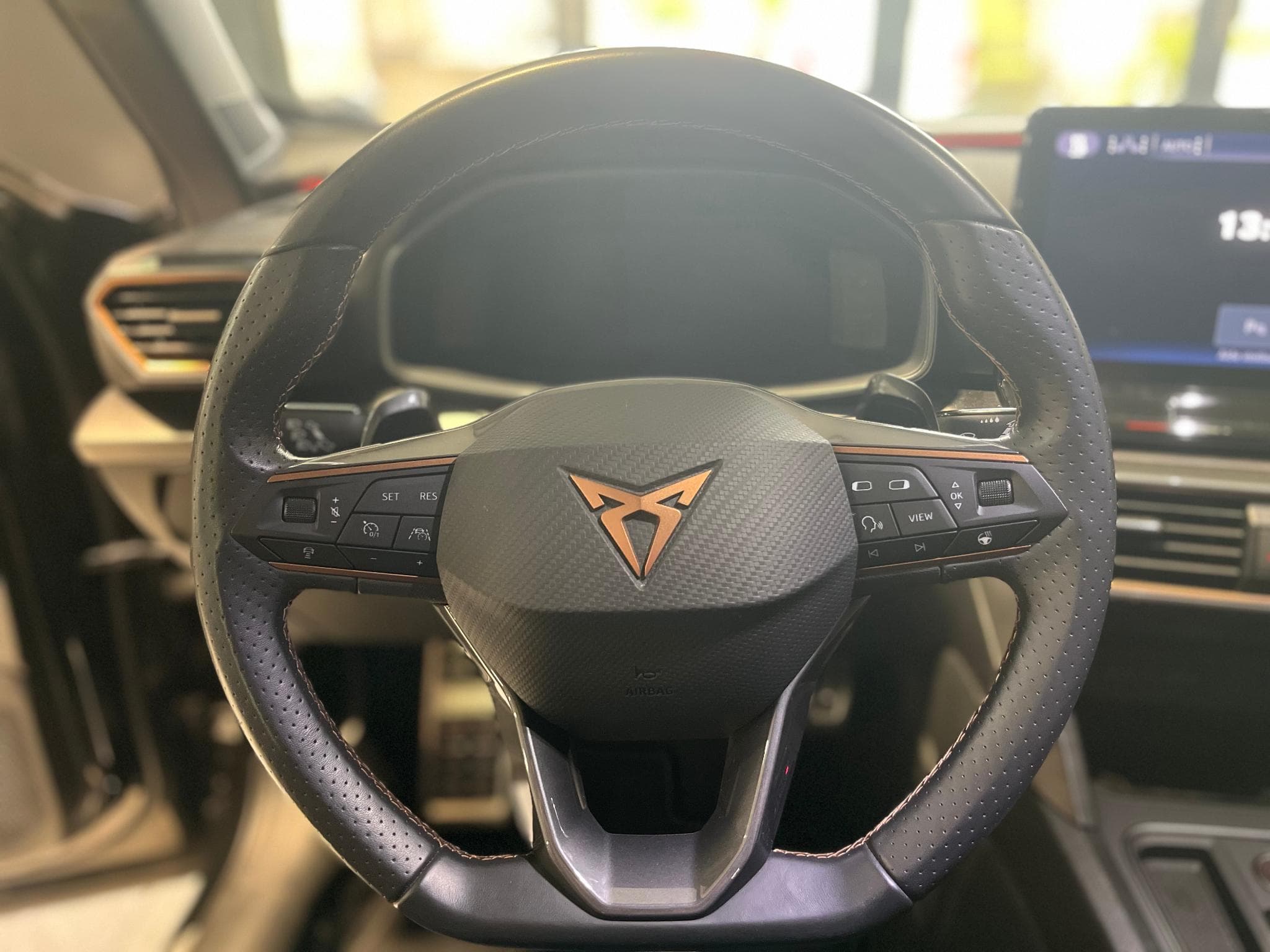 Cupra Formentor 245 VZ E-Hybrid PHEV DSG CAMERA/CARPLAY/ACC (2022) - Photo 15