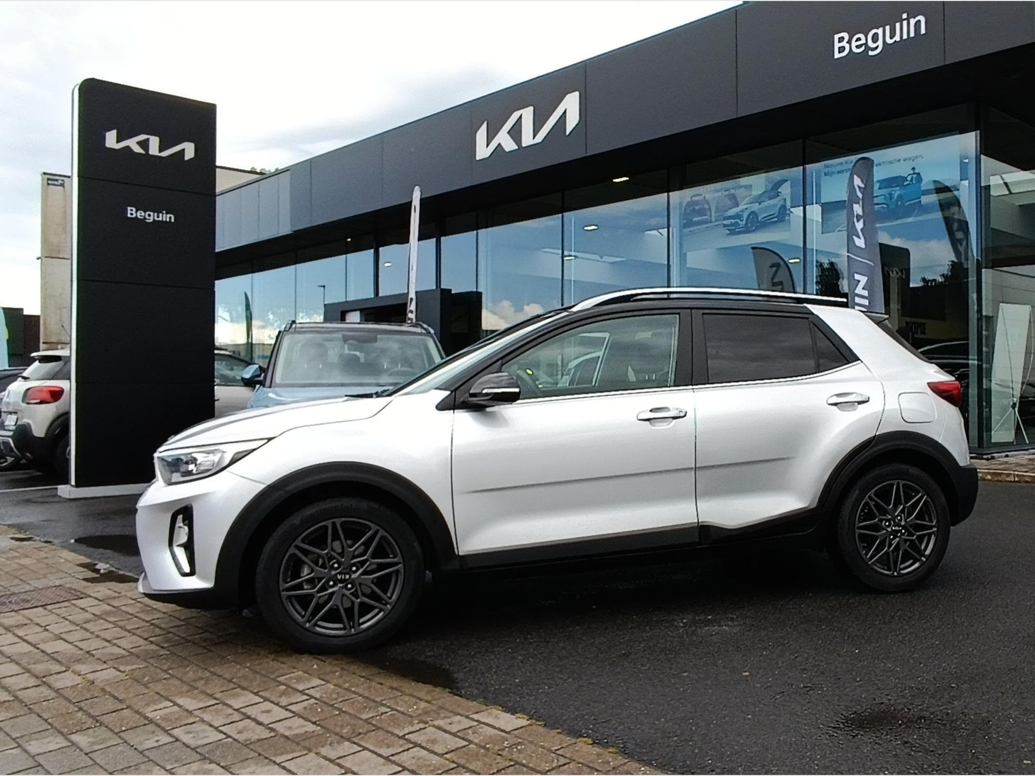 Kia Stonic 1.0 GtLine Blak Edition (2023) - Photo 1