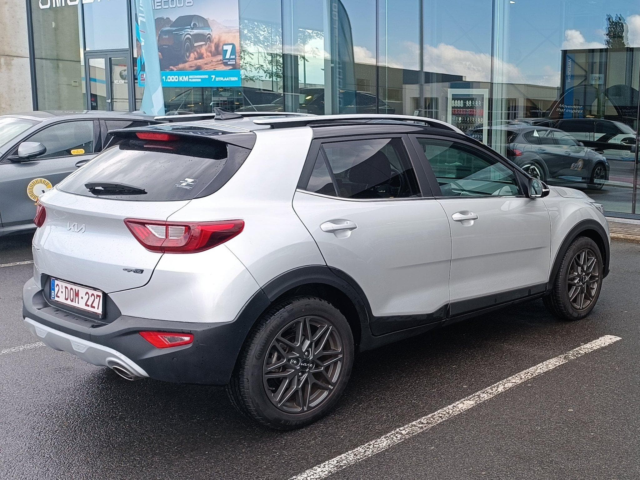 Kia Stonic 1.0 GtLine Blak Edition (2023) - Photo 2