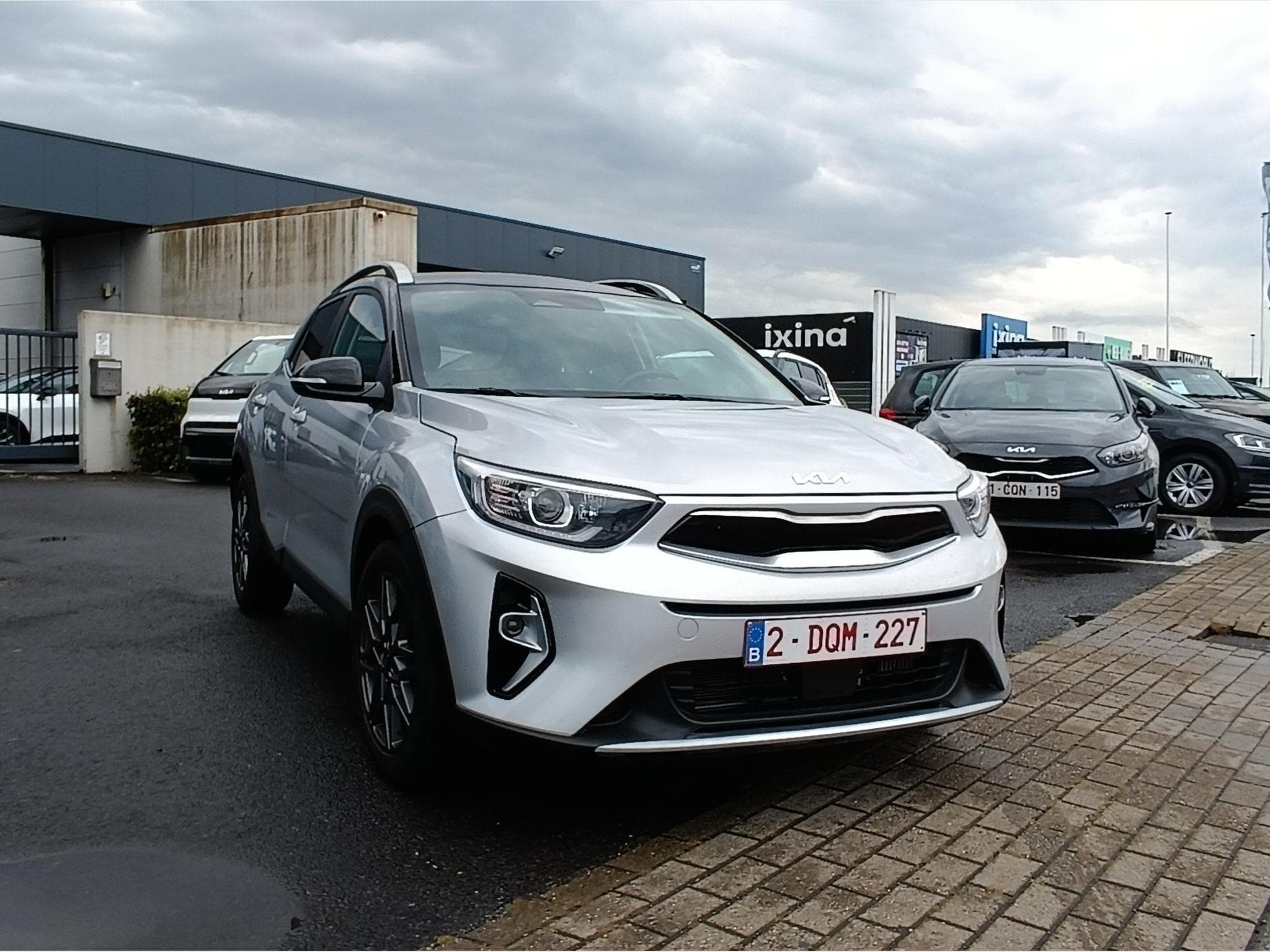 Kia Stonic 1.0 GtLine Blak Edition (2023) - Photo 3