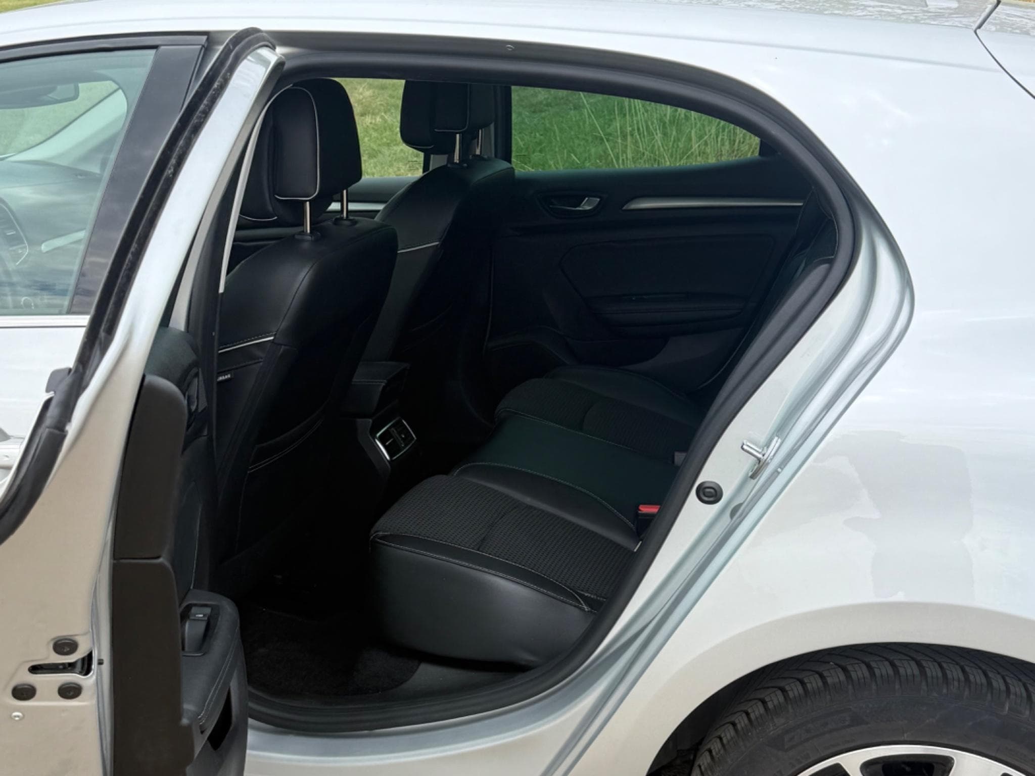 Renault Megane Bose Edition blue dCi 115 (2020) - Photo 10