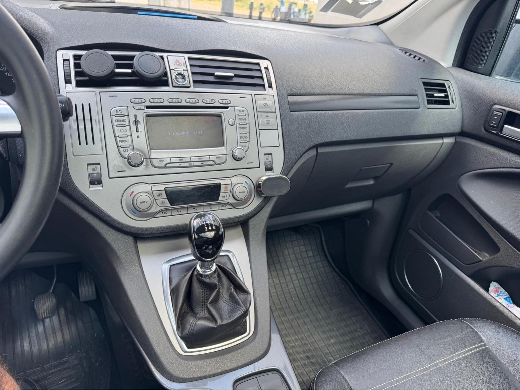 Ford Kuga (2010) - Foto 2