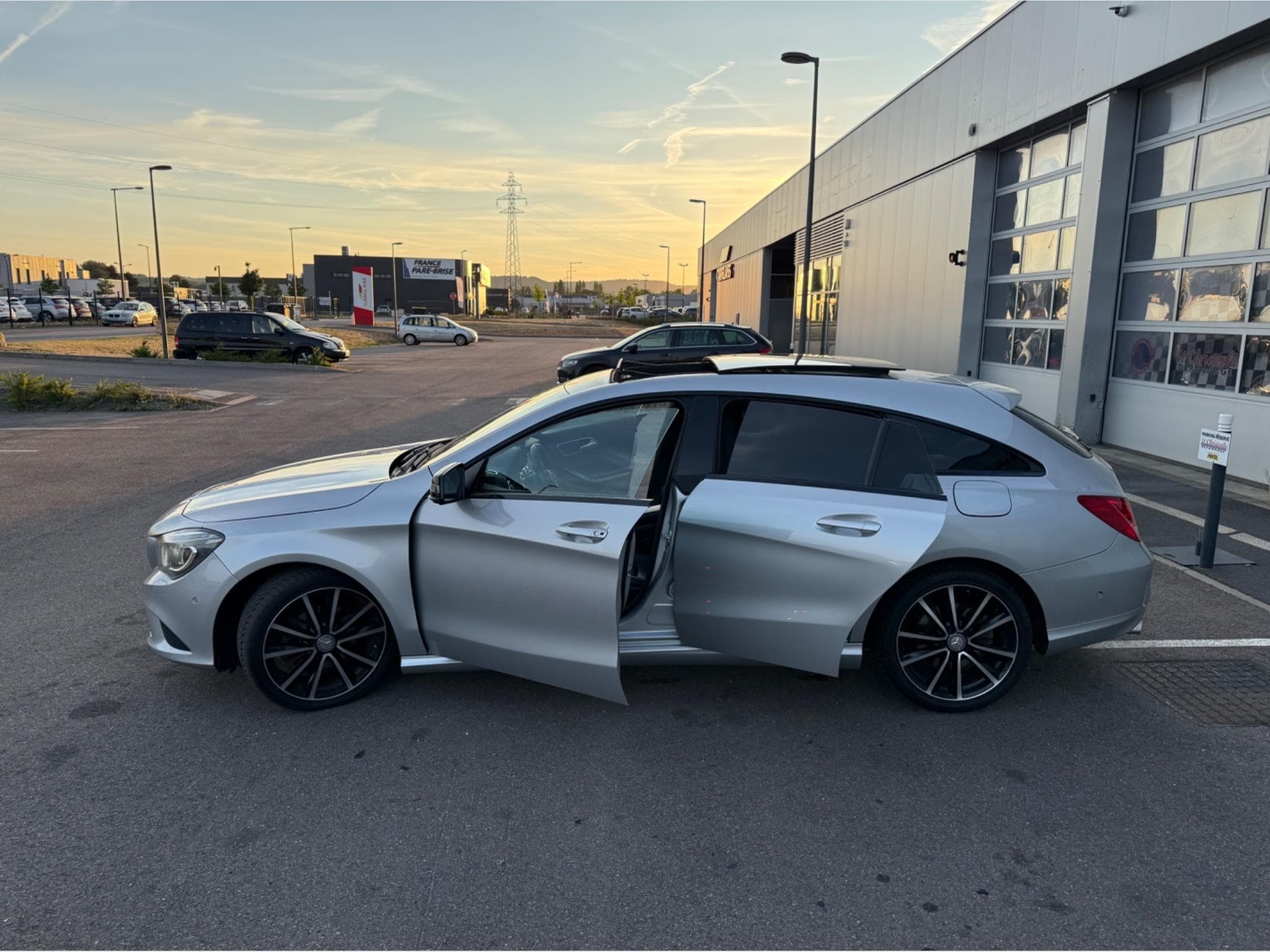 Mercedes CLA 220 (2017) - Photo 2