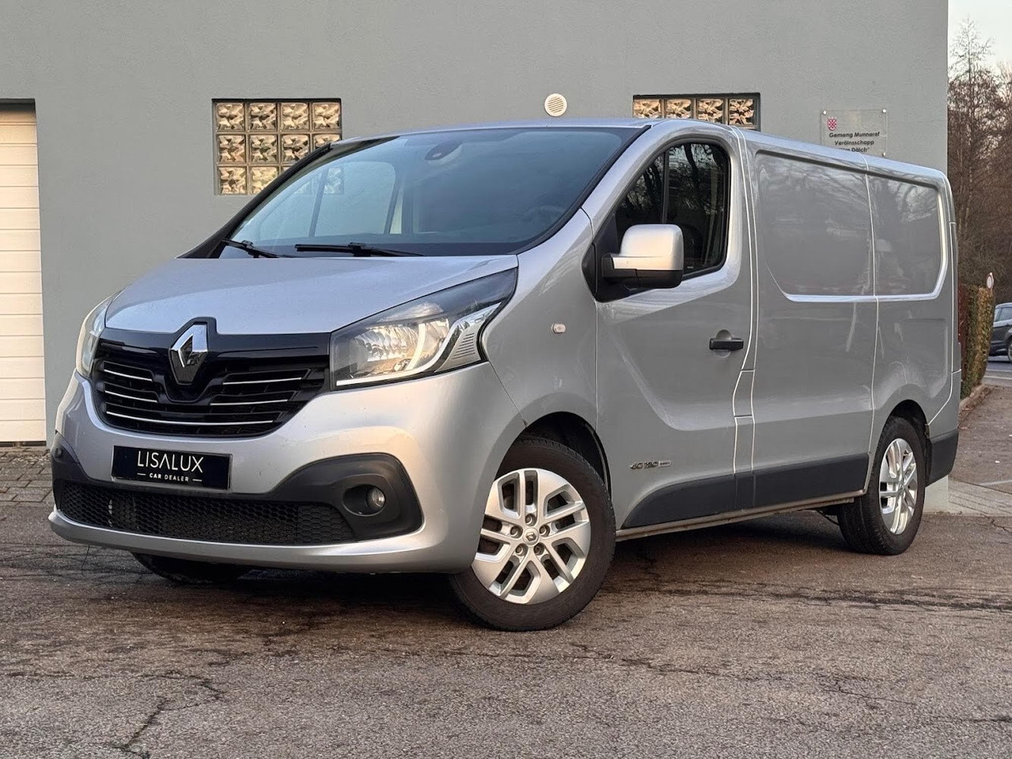 Renault Trafic 1.6 DCI 120 CV L1H1 SIEGES CHAUFFANTS ATTELAGE CLIM REG TEL (2014) - Photo 1