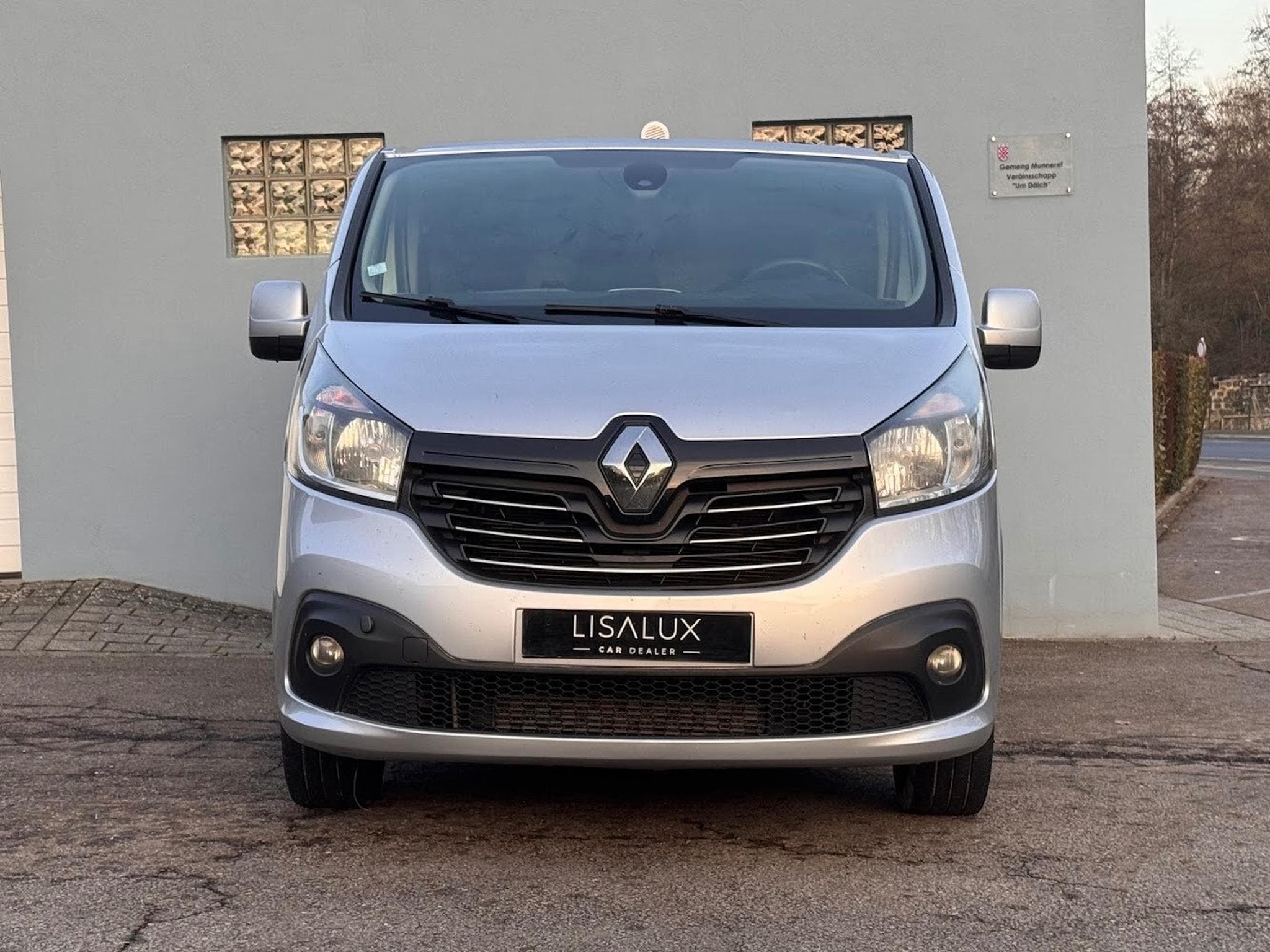Renault Trafic 1.6 DCI 120 CV L1H1 SIEGES CHAUFFANTS ATTELAGE CLIM REG TEL (2014) - Photo 8