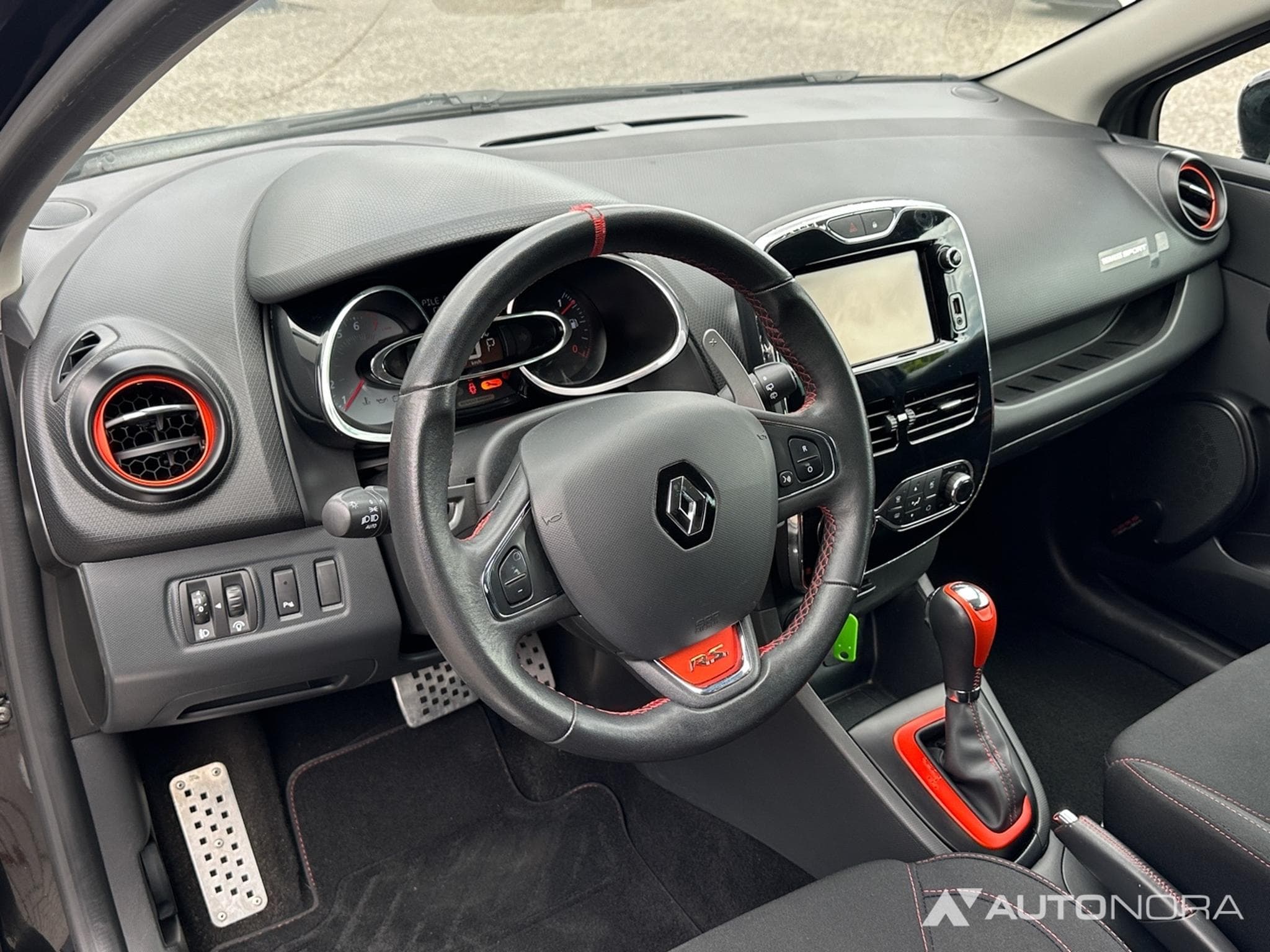 Renault Clio IV R.S. (2013) - Photo 13
