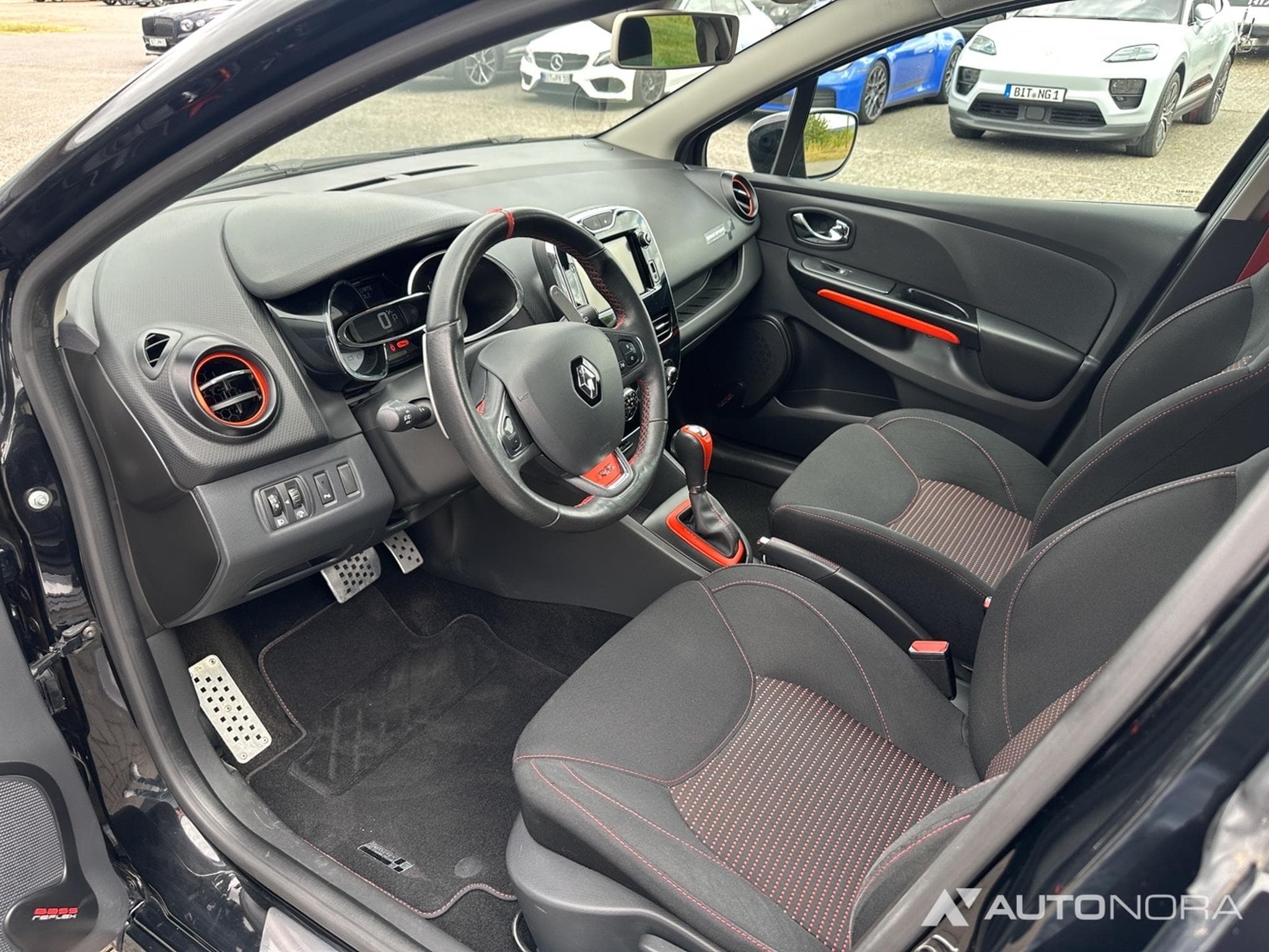 Renault Clio IV R.S. (2013) - Photo 12