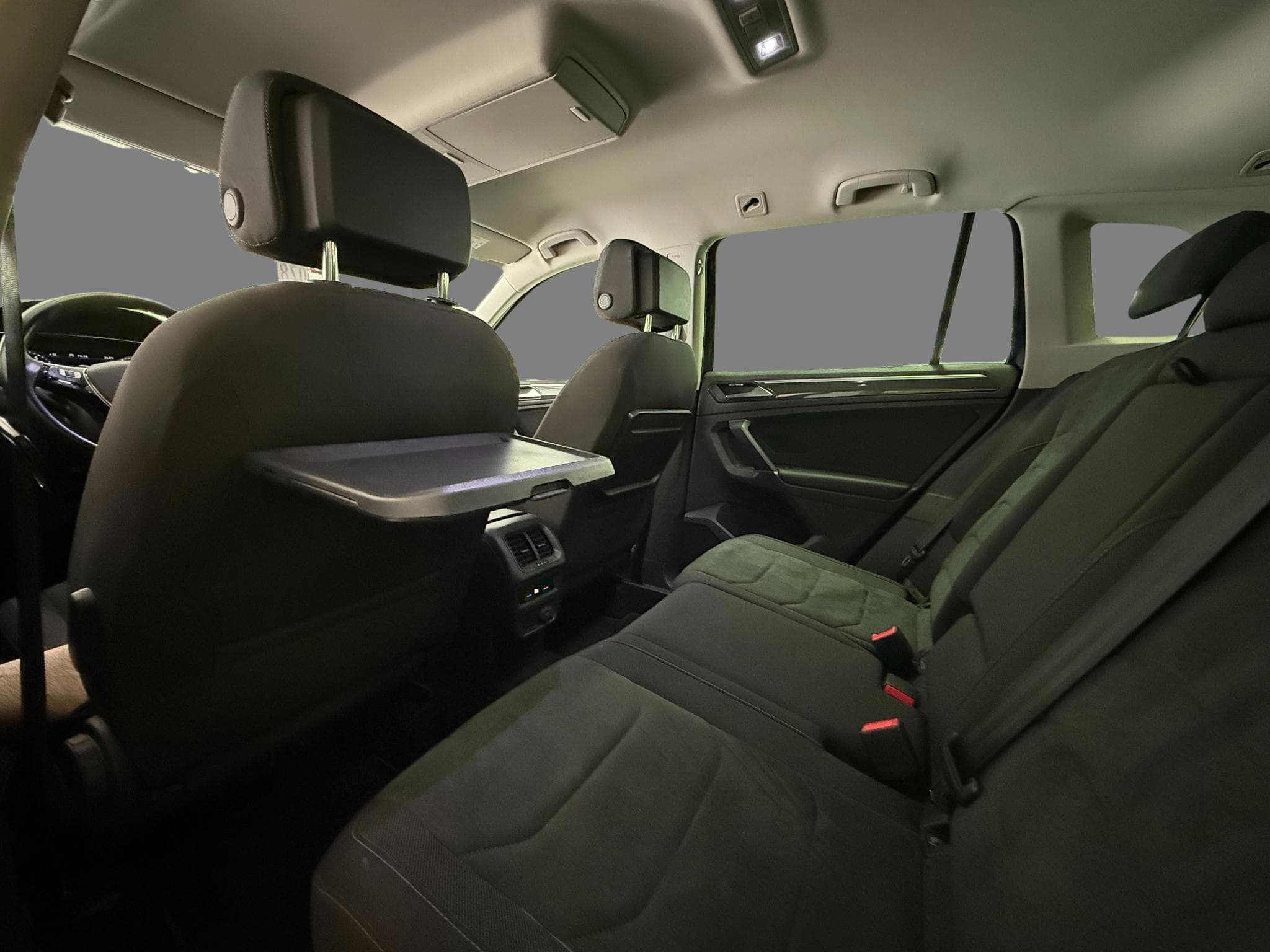 VW Tiguan 2.0TSI 4Motion Highline DSG (2018) - Photo 8