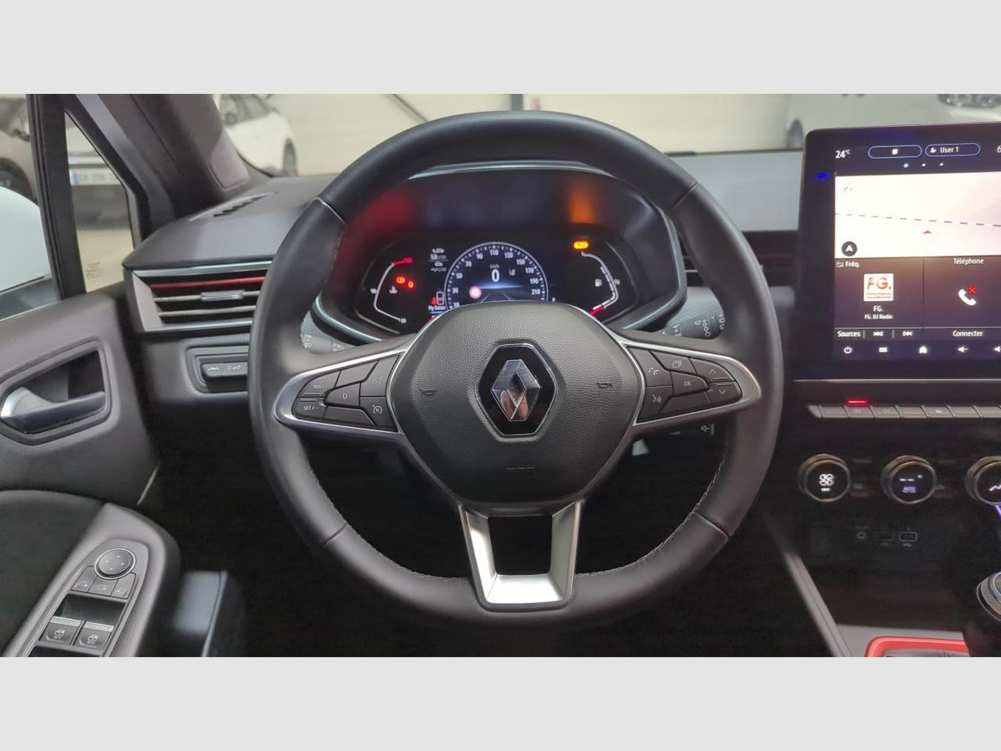 Renault Clio TCE 100 CH INTENS (2019) - Photo 4