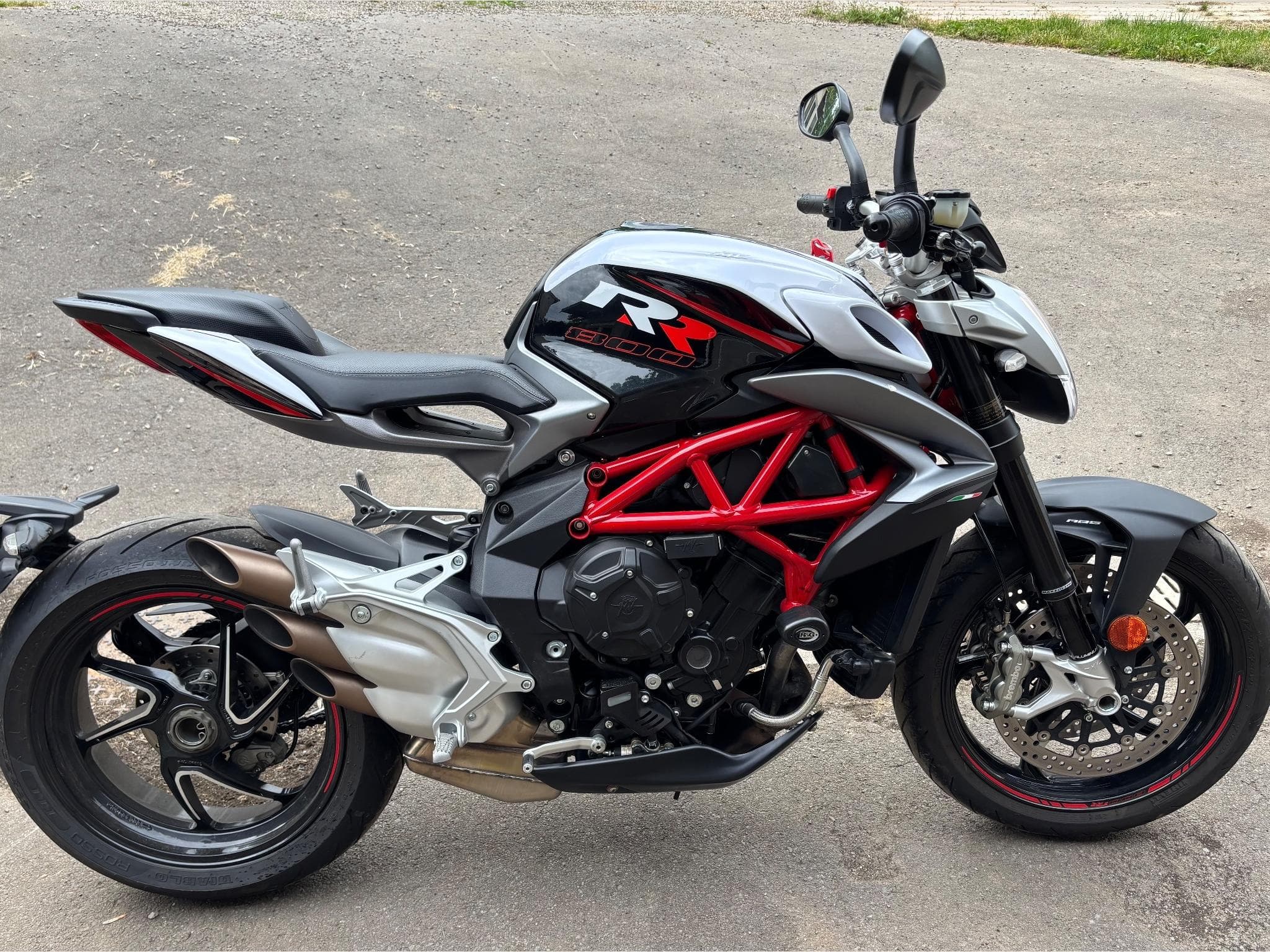 MV Agusta Brutale 800 RR (2018) - Foto 1