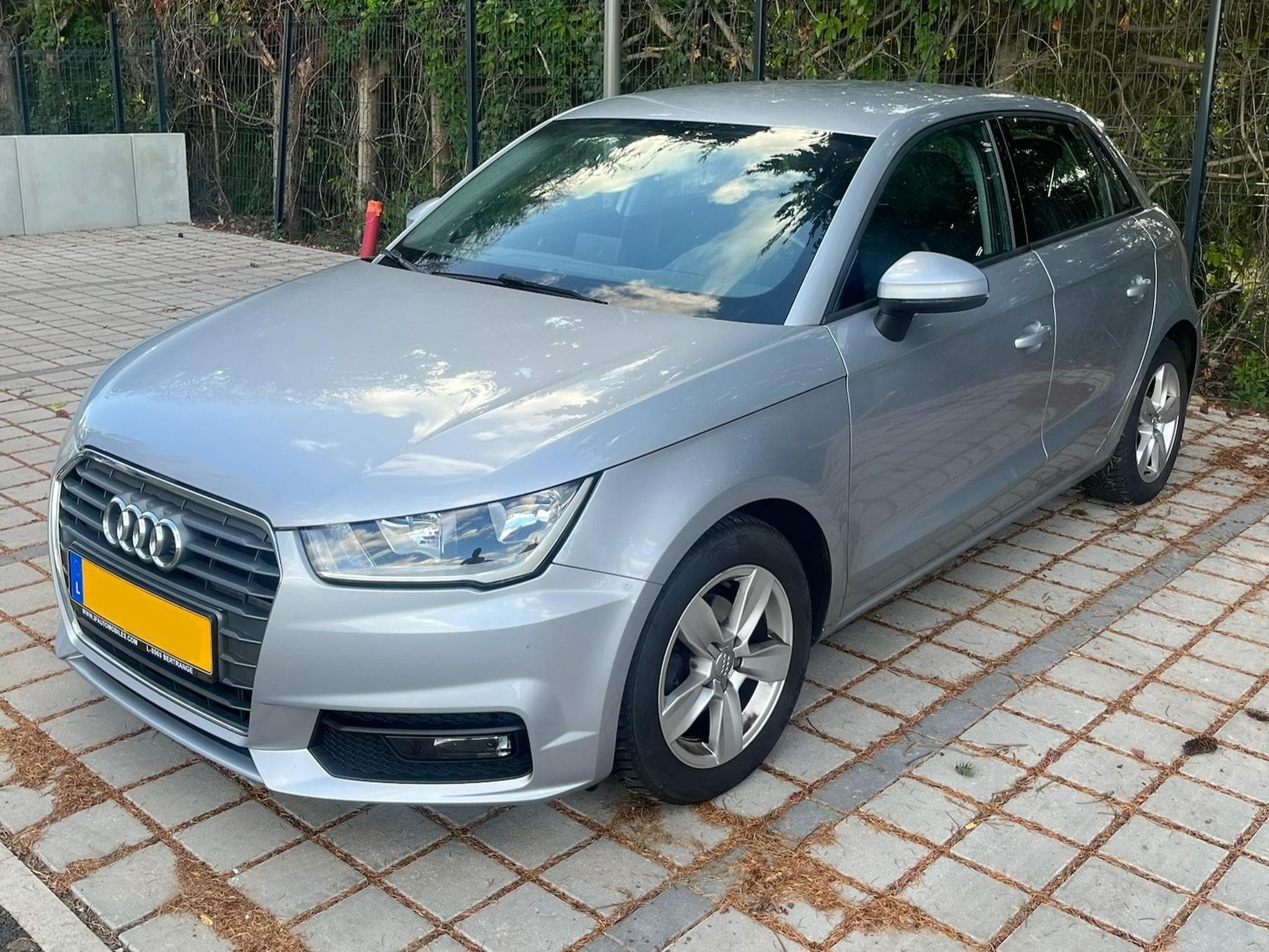 Audi A1 A1 SB 1.0 TFSI 70kW/95ch (2017) - Photo 2