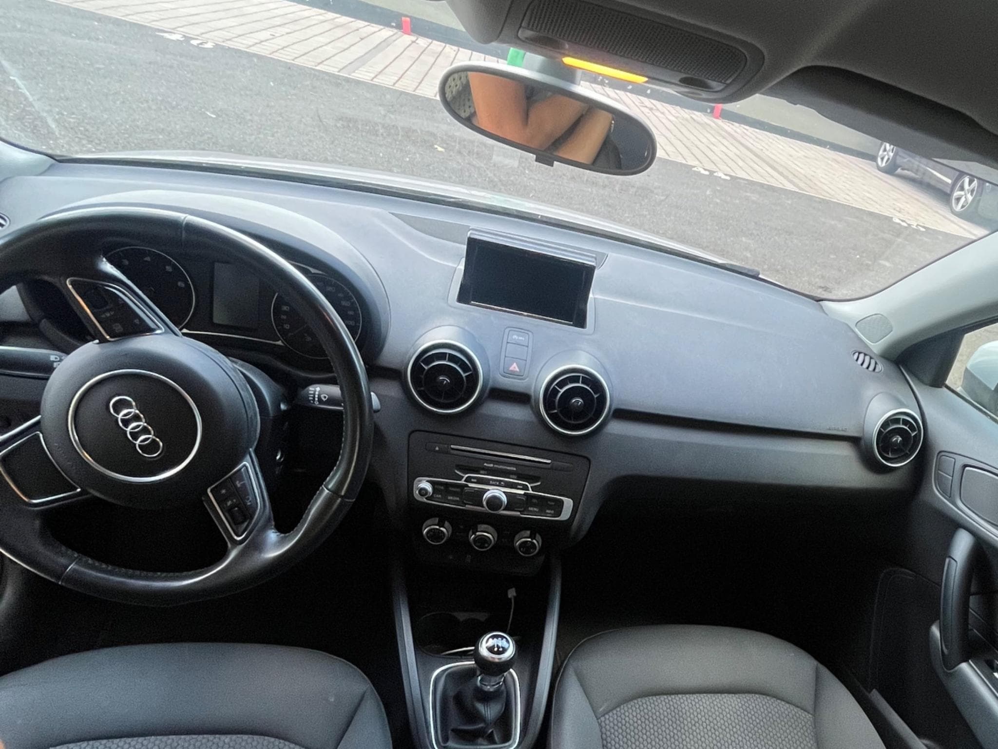 Audi A1 A1 SB 1.0 TFSI 70kW/95ch (2017) - Photo 3