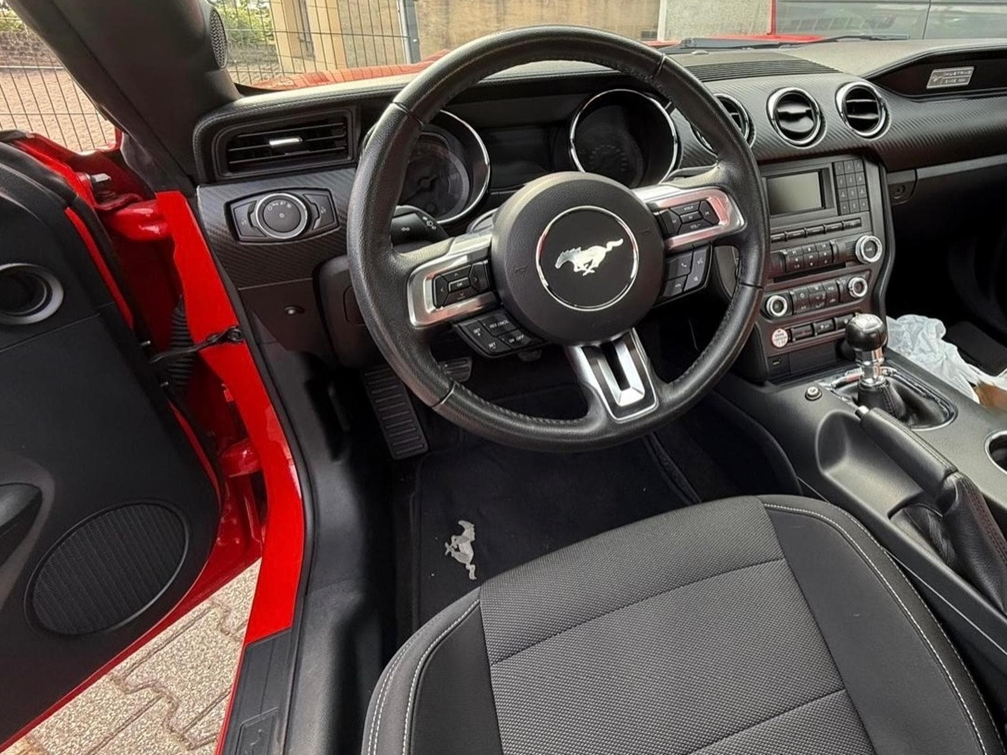 Ford Mustang 3.7 v6 (2015) - Photo 3