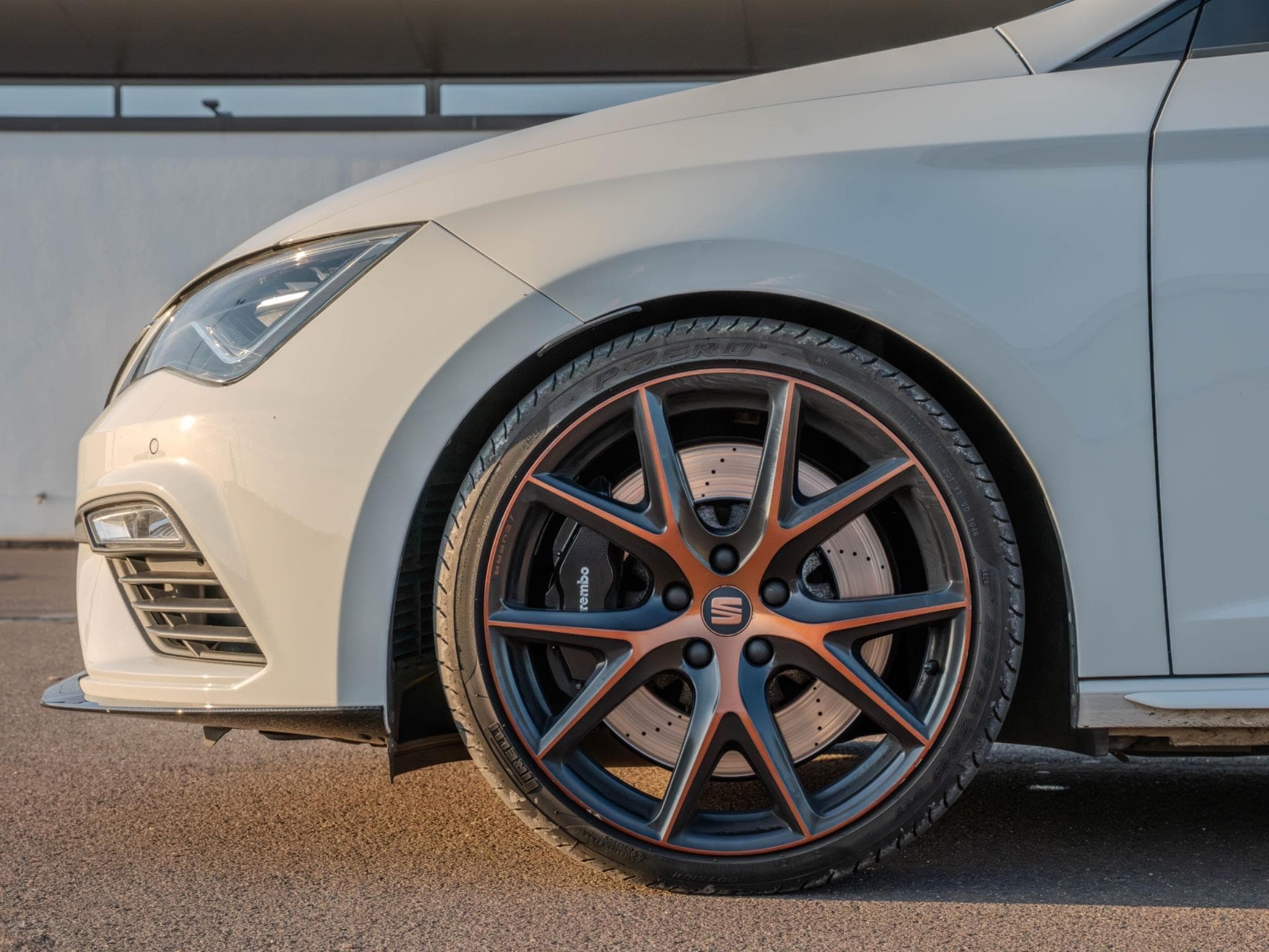 Seat Leon Cupra Carbon Edition (2020) - Photo 4