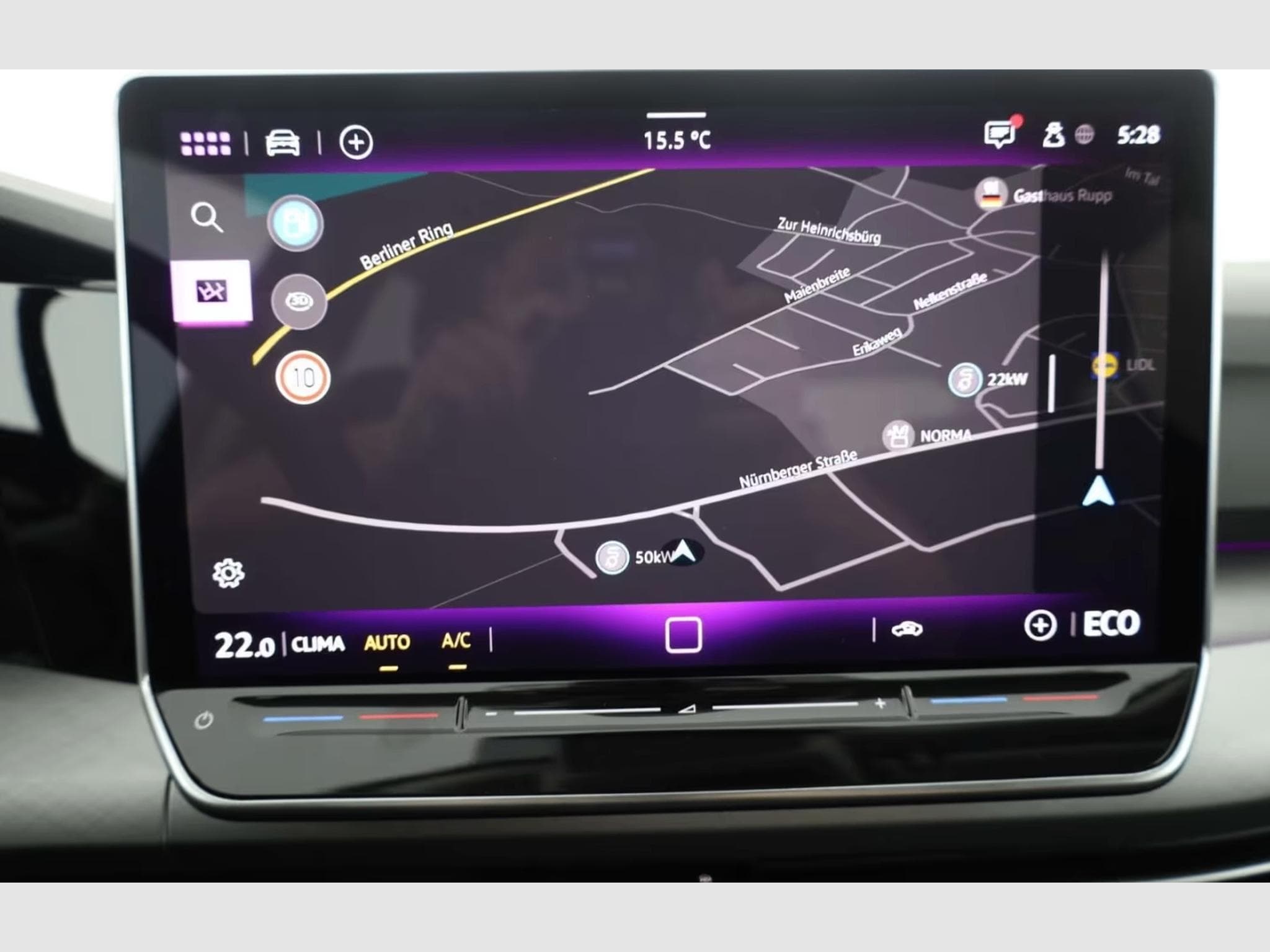 VW Golf VIII 1.5 eHybrid Life DSG NAV/LED/RFK/ACC/18'' (2025) - Photo 18