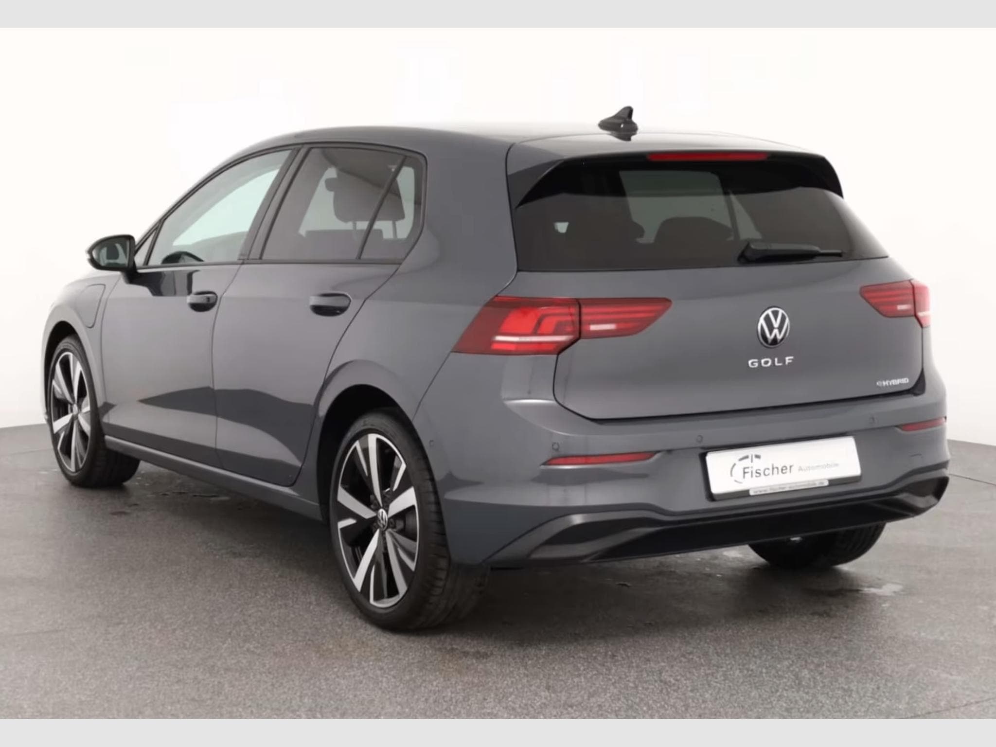 VW Golf VIII 1.5 eHybrid Life DSG NAV/LED/RFK/ACC/18'' (2025) - Photo 3