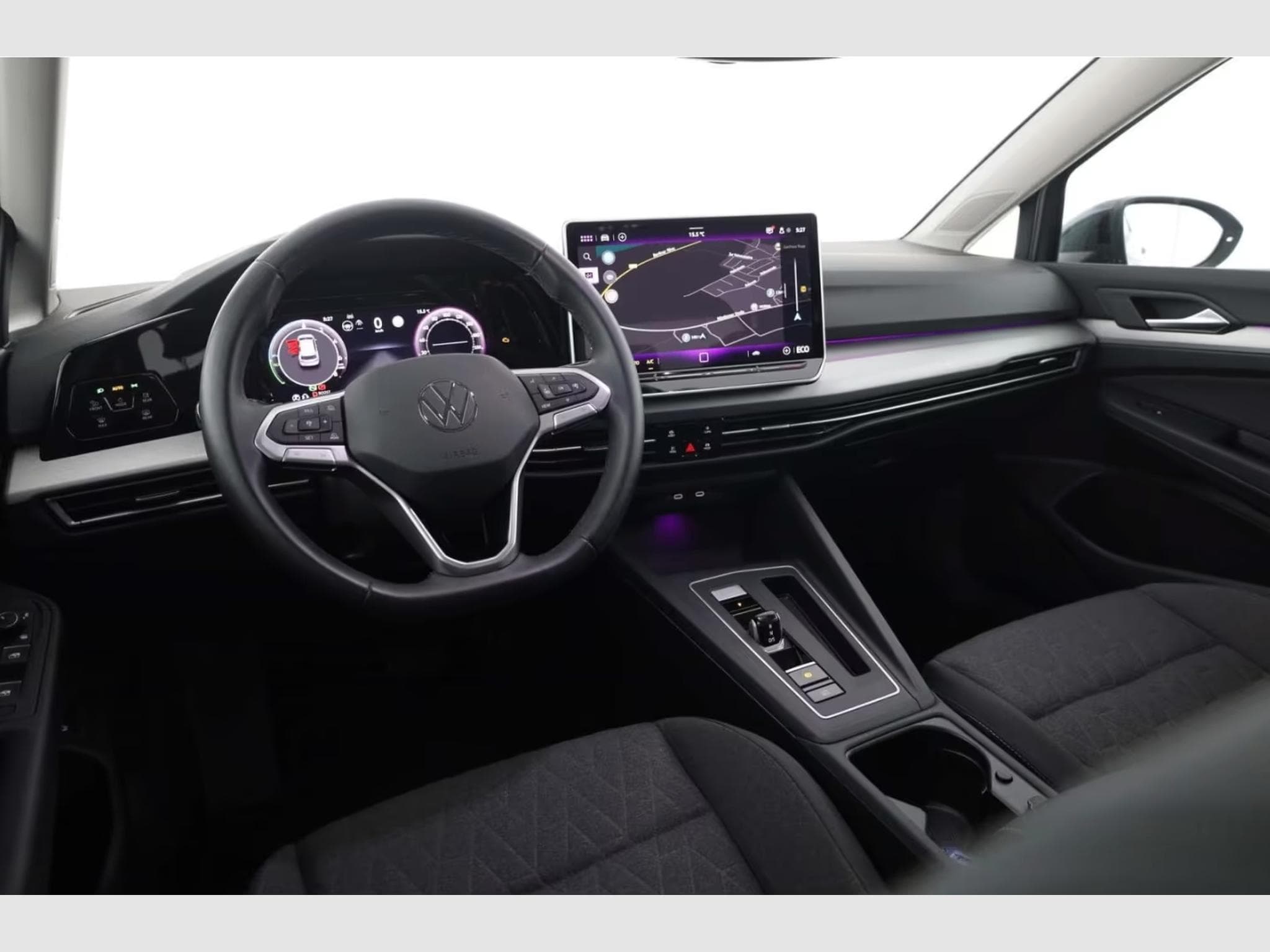 VW Golf VIII 1.5 eHybrid Life DSG NAV/LED/RFK/ACC/18'' (2025) - Photo 7
