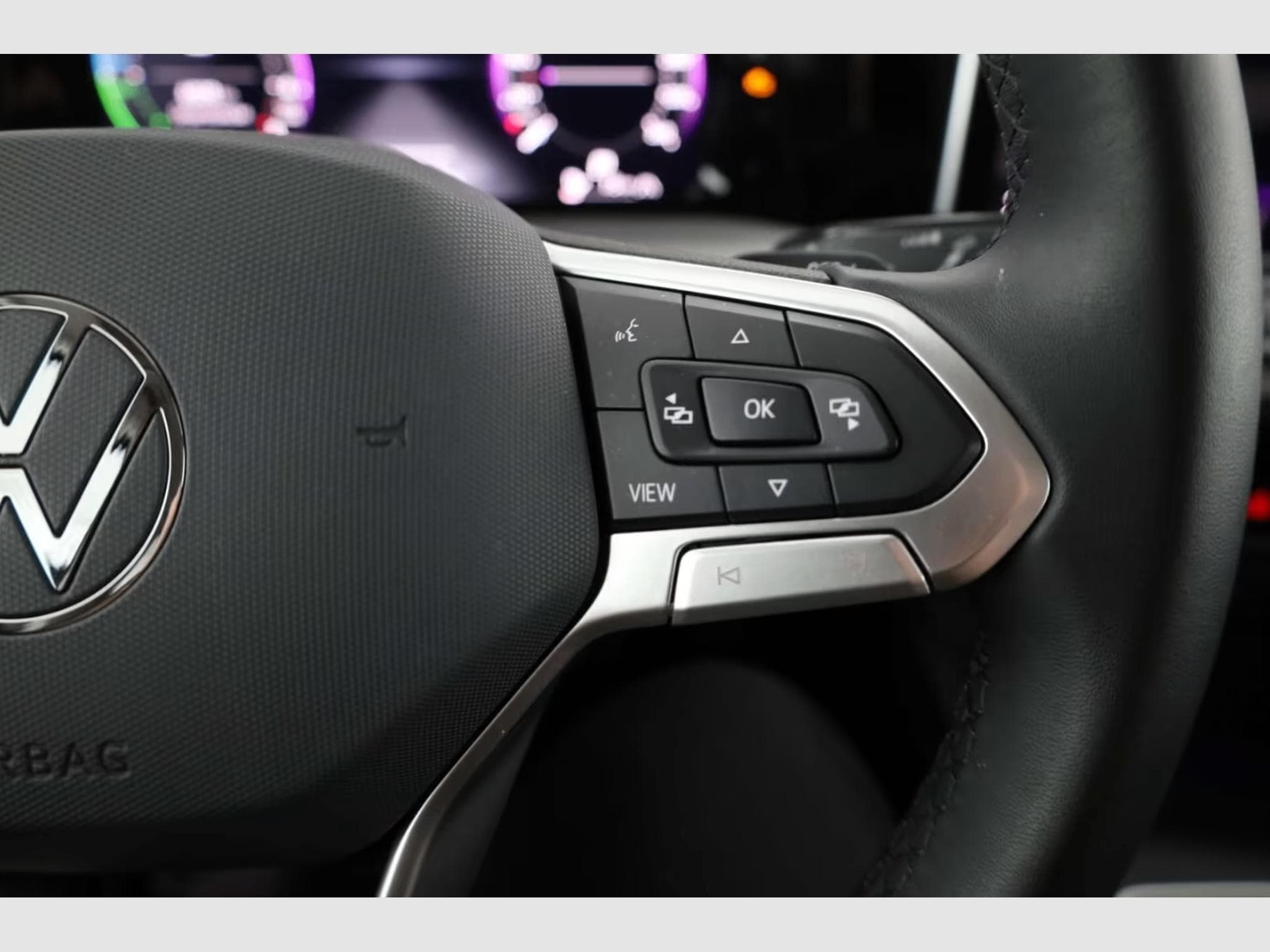 VW Golf VIII 1.5 eHybrid Life DSG NAV/LED/RFK/ACC/18'' (2025) - Photo 13