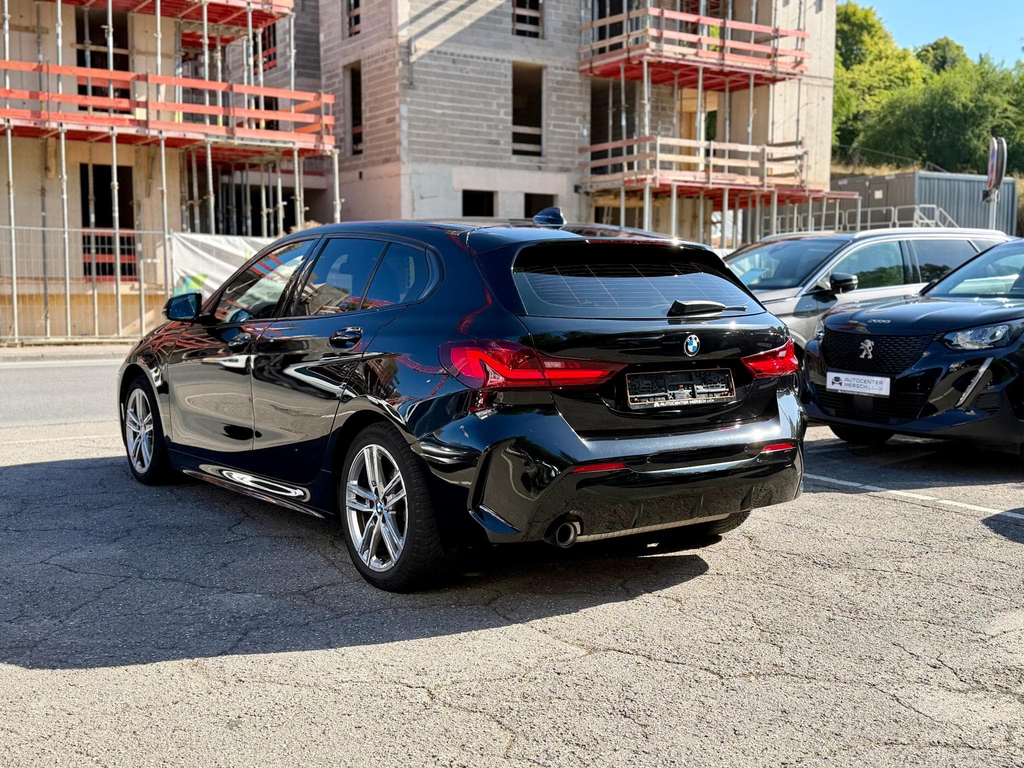 BMW 118 Pack M Sport SHADOW/LED/CARPLAY/PDC (2021) - Photo 4