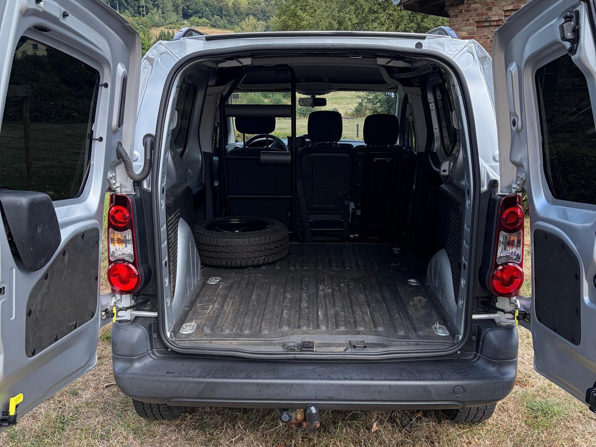 Citroën Berlingo DANGEL 4X4 Fourgon L1 Club 1.6 HDI (2016) - Photo 5