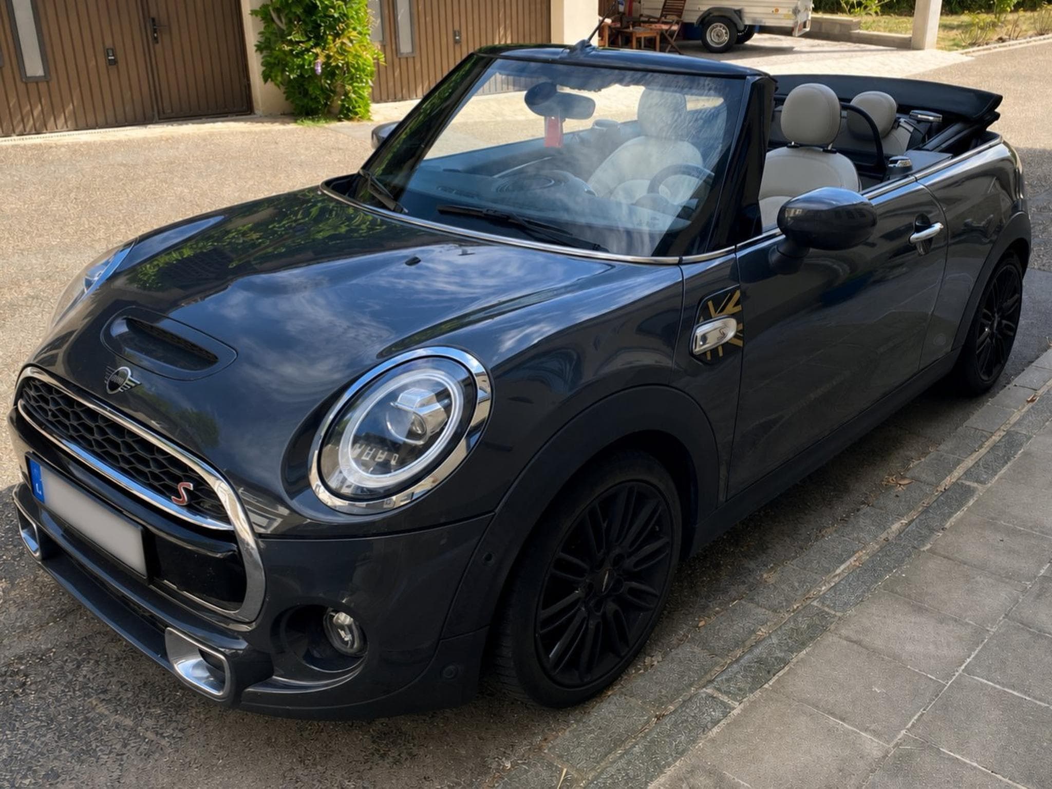 Mini Cabrio Cooper Cooper S (2019) - Photo 2