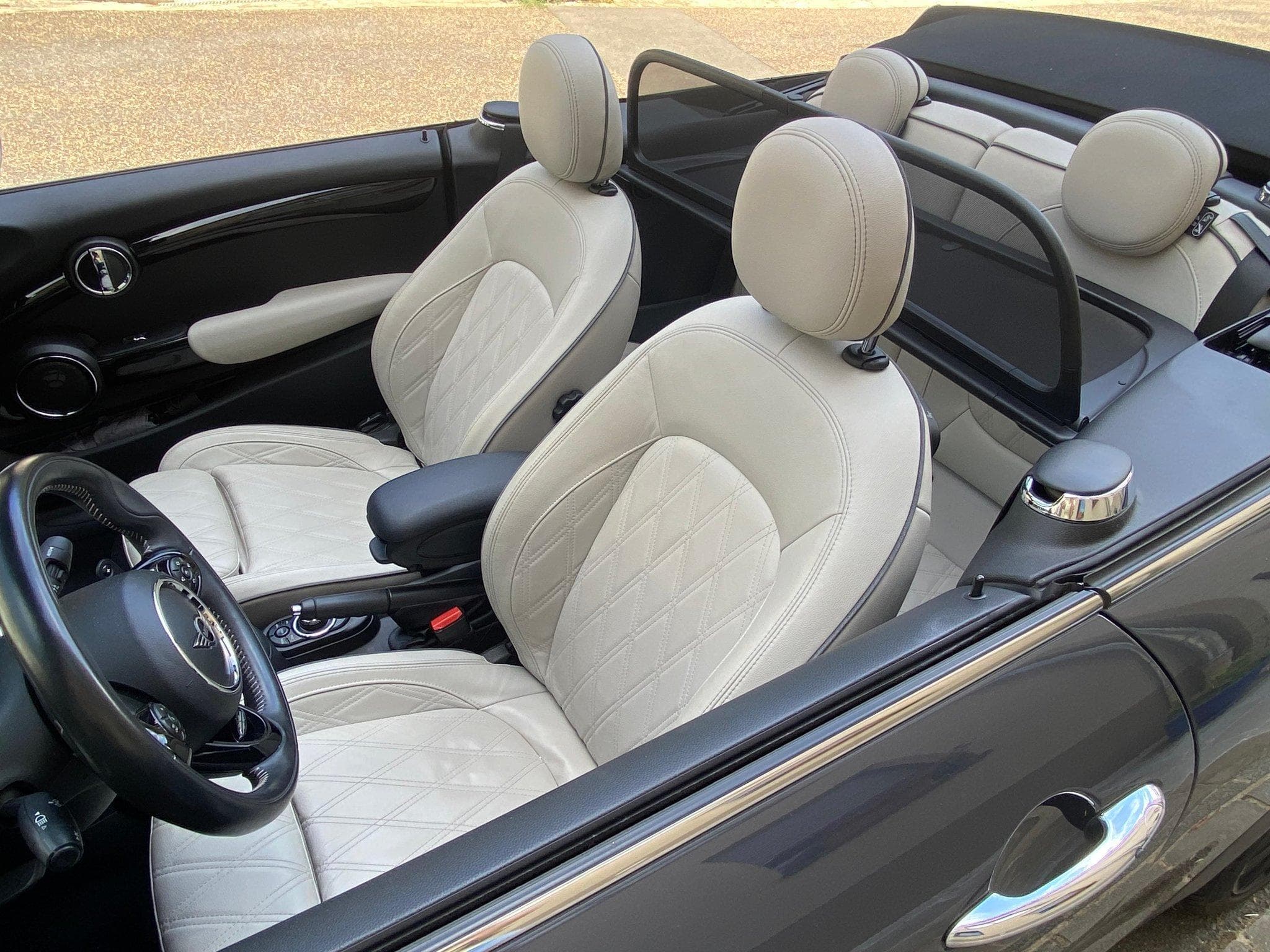 Mini Cabrio Cooper Cooper S (2019) - Photo 4